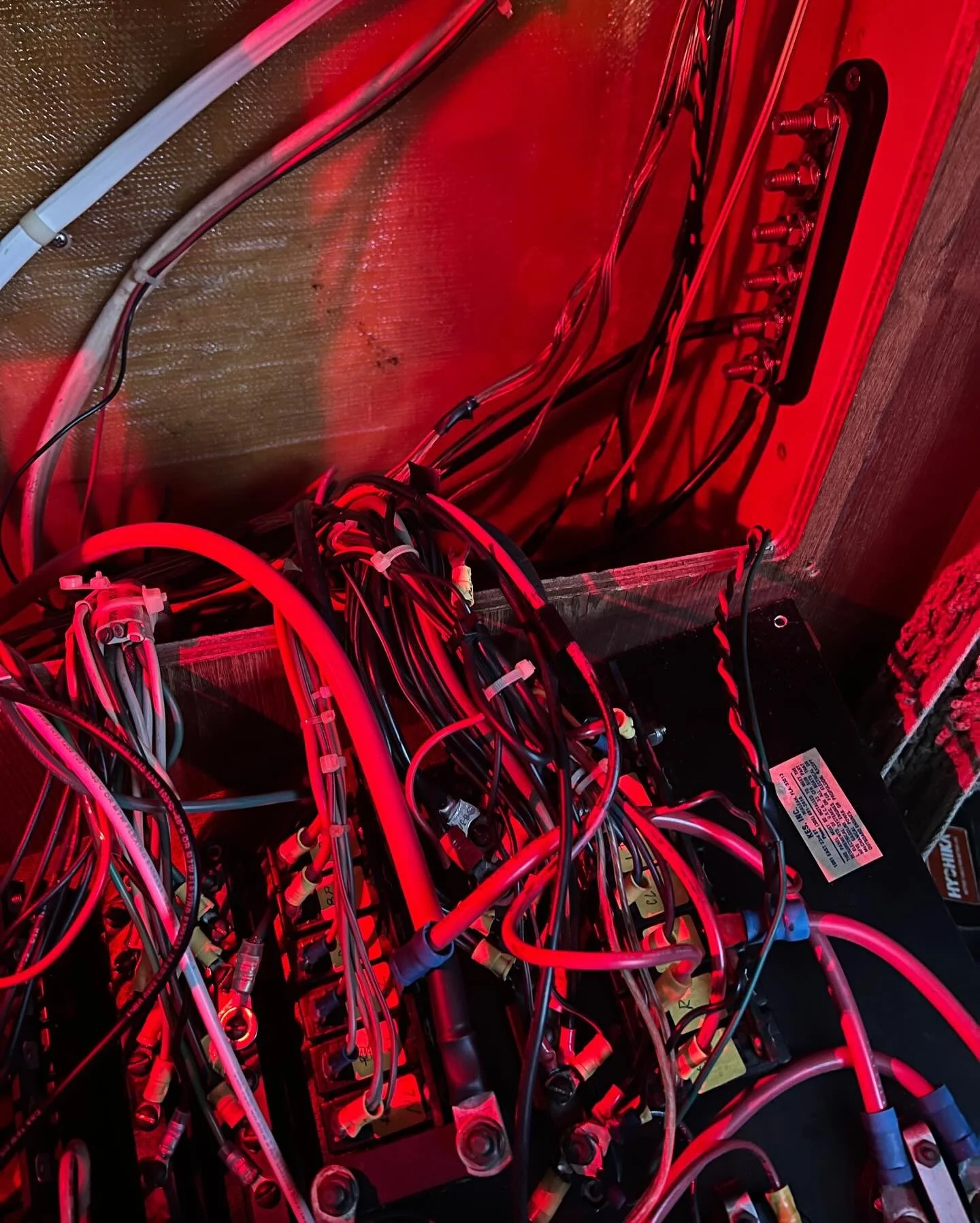 Another weekend of electrical work! We now have working fans, charge plugs, and warm-toned dimmable lights. These seemingly small items are major upgrades and having them up and running enhances the functionality of the boat by leaps and bounds! No m