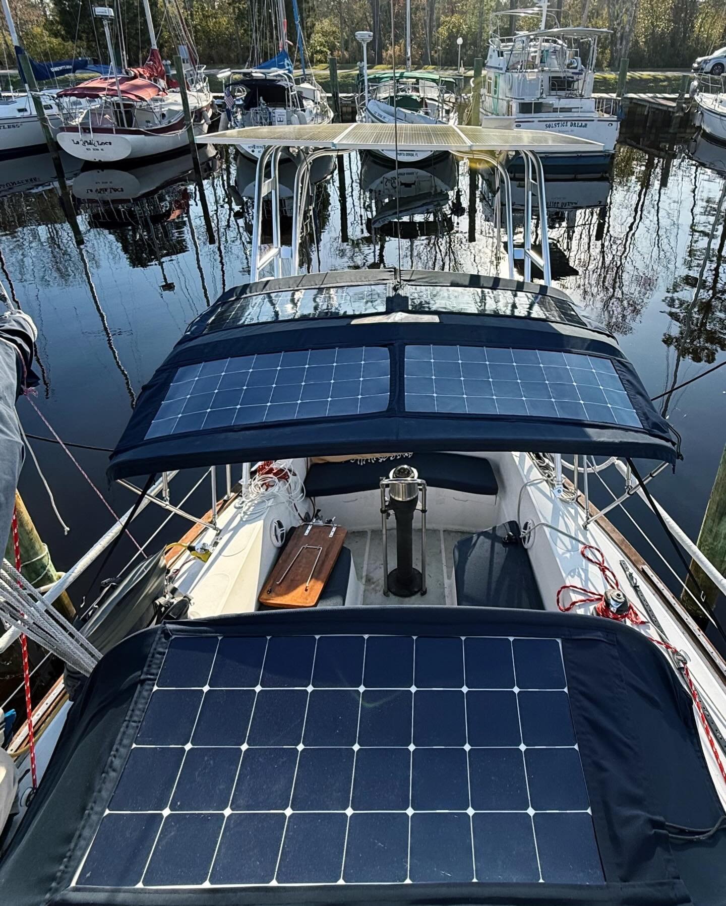 This week we experienced the worst weather while onboard a boat. High winds blew a lot of the water out of the creek and we sat on the muddy bottom as the boat heeled. The winds intensified to 60mph, the rain was heavy, lightning was all around us. O