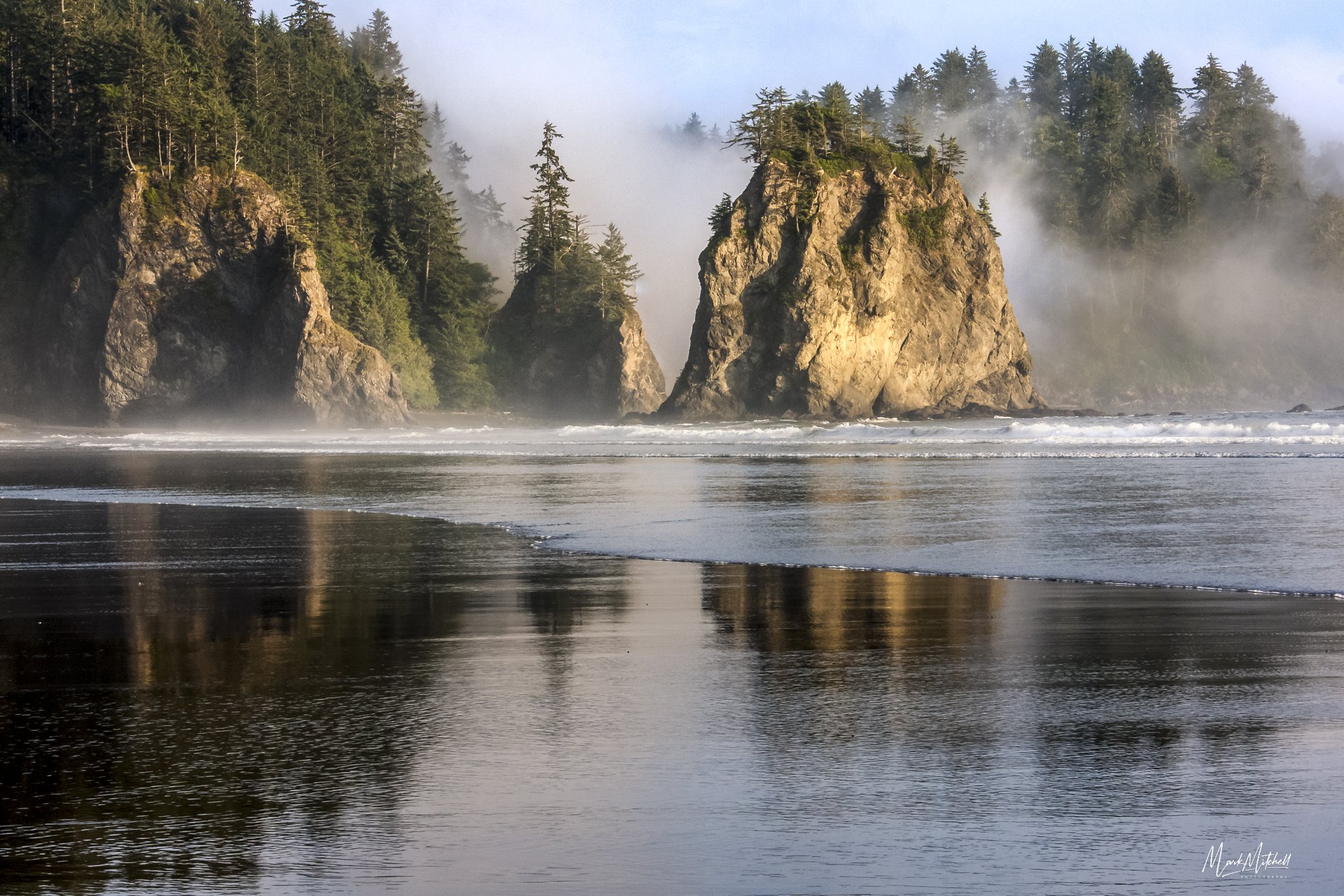 Seastacks and fog at La Push Second Beach | Washington