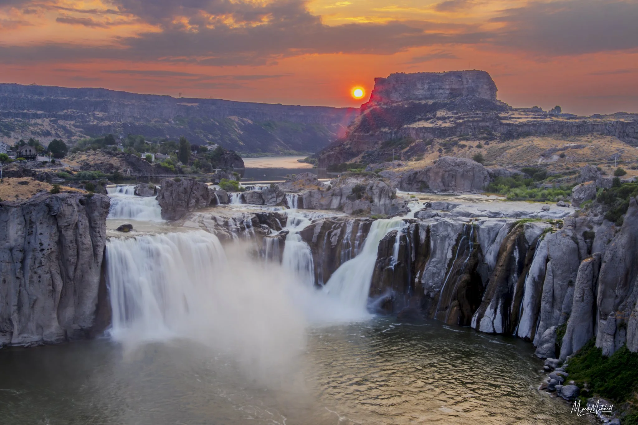 Smoky sunrise over Shoshone Falls | Twin Falls, Idaho