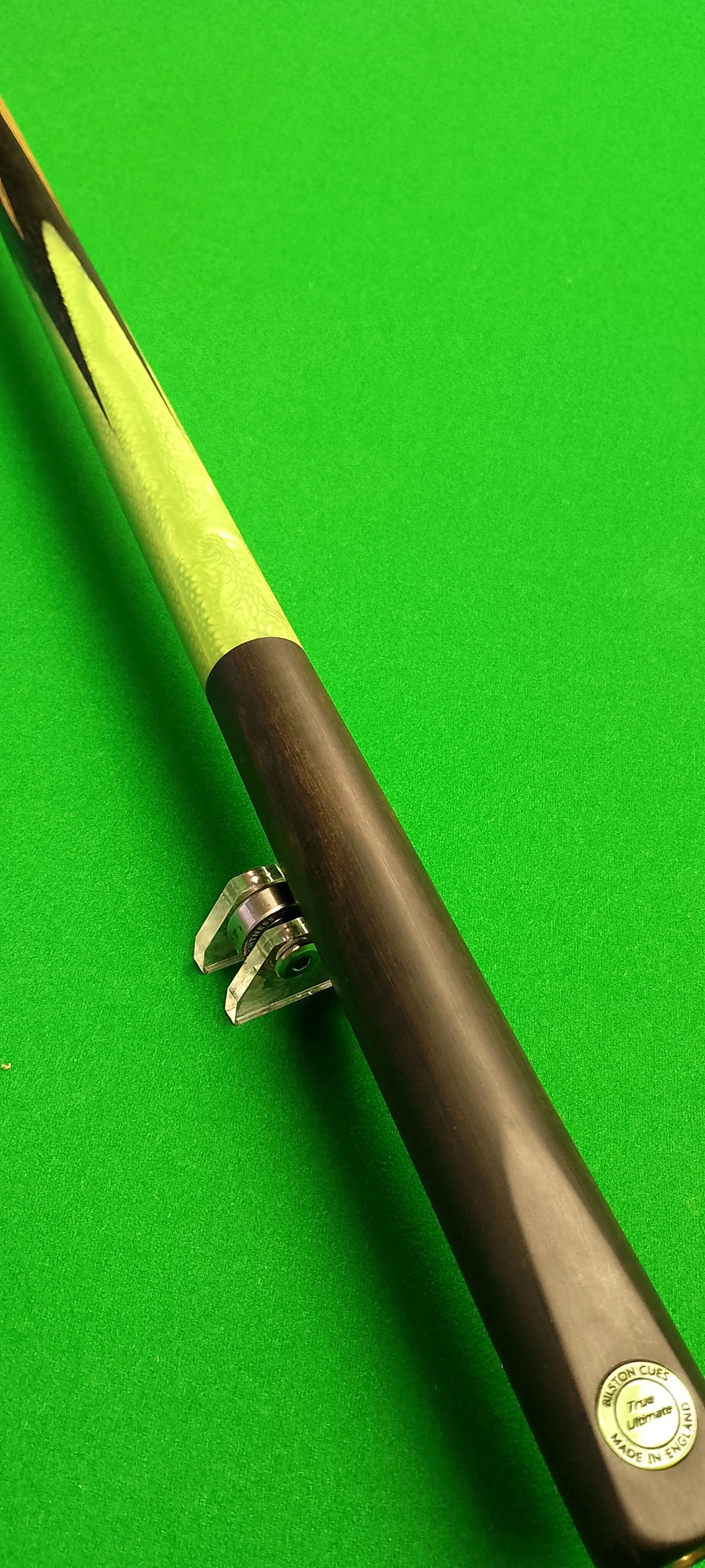 True Ultimate Bilston Cues, Green Juma
