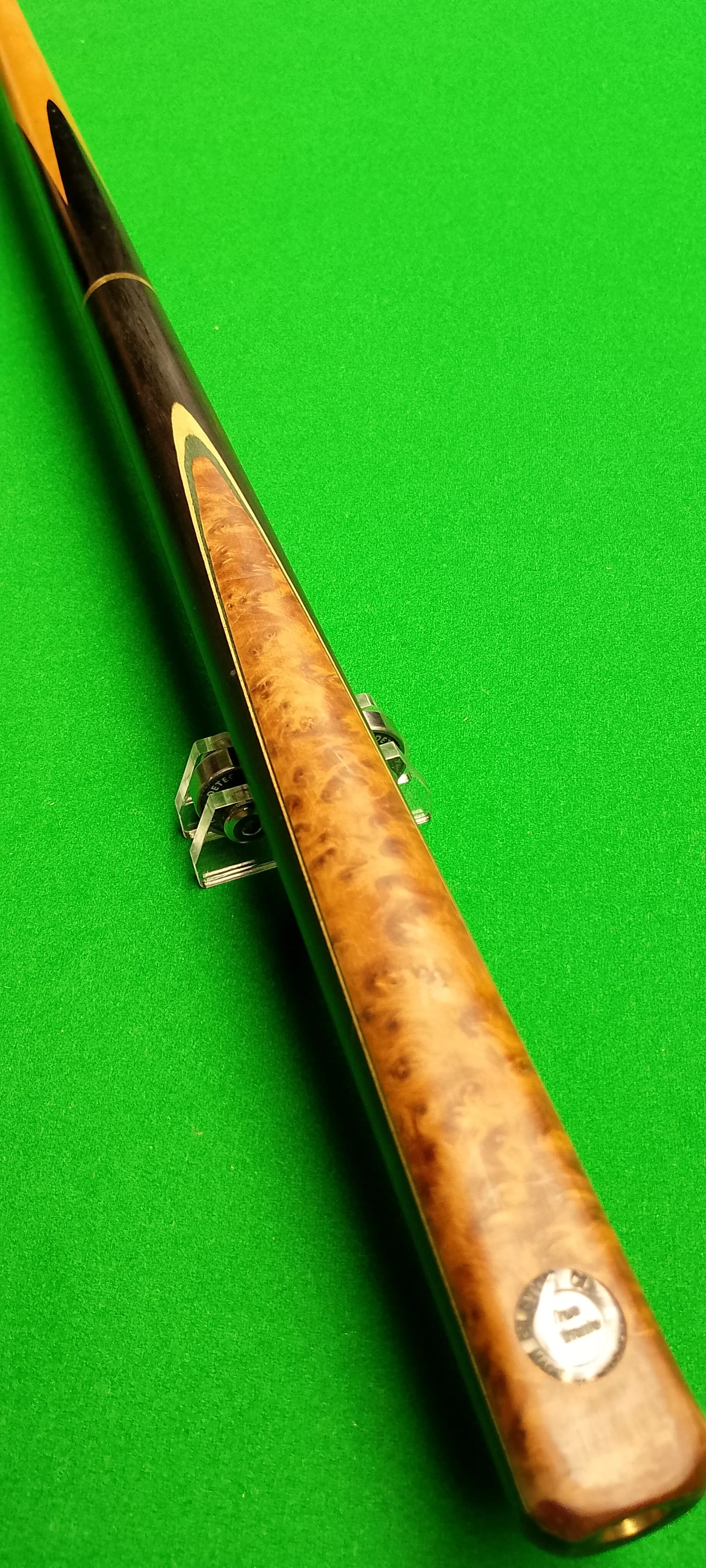 True Ultimate Bilston Cues, Thuya Burl (No.4)
