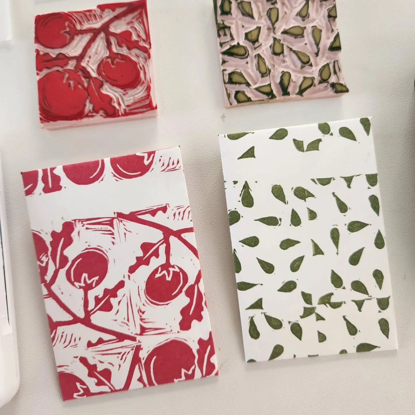 Joined Block Print Fest (which is happening right now btw and I think you can still join if you want to) and made these cute little seed packets! This was a fun quick project that got my creativity flowing.

Tutorial and template for the packets were