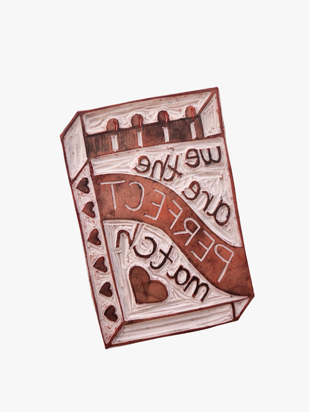 Decorative glass piece with engraved text in German and hearts, featuring a detailed border design.