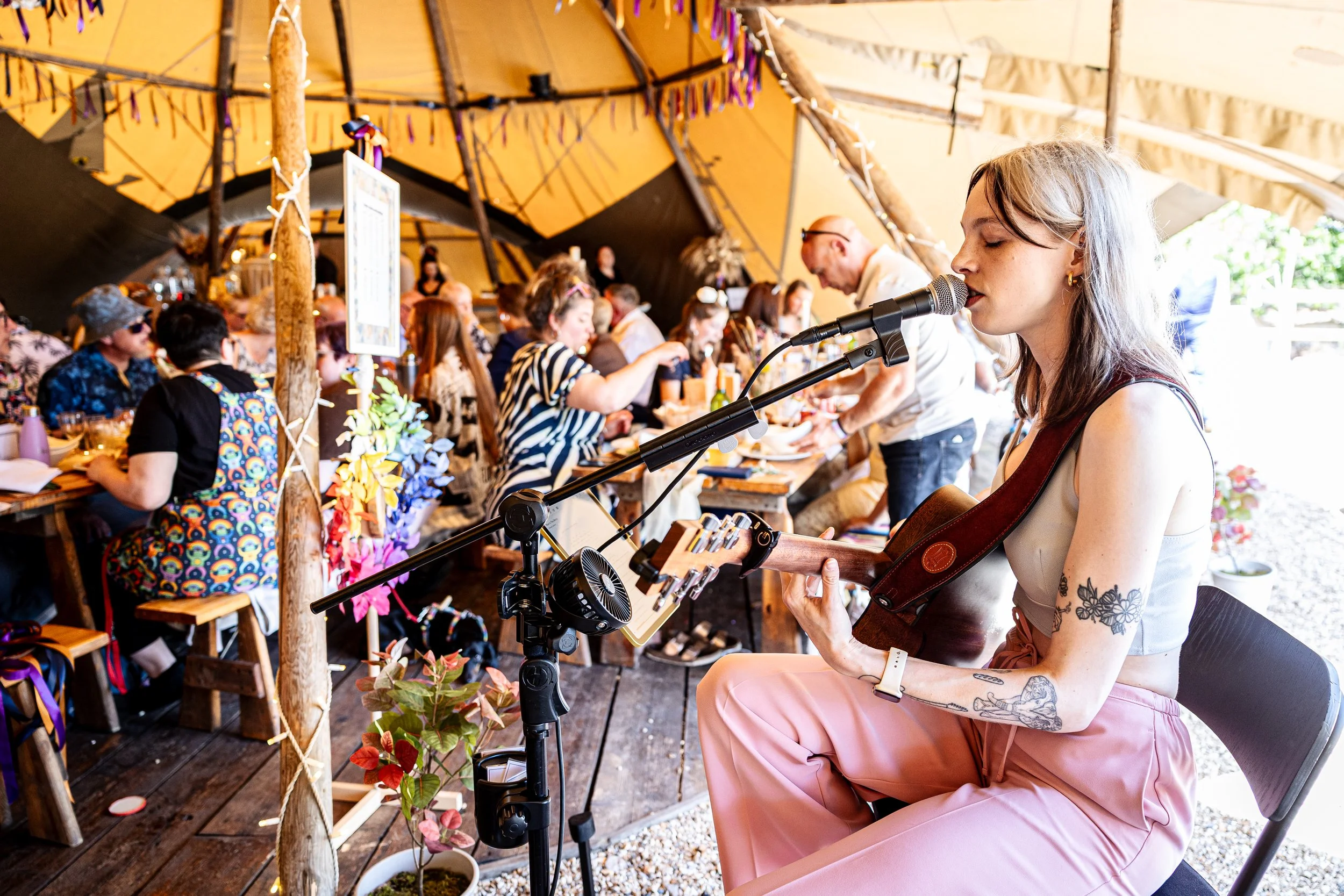 Bristol wedding singer performing at Chew Valley Wedding