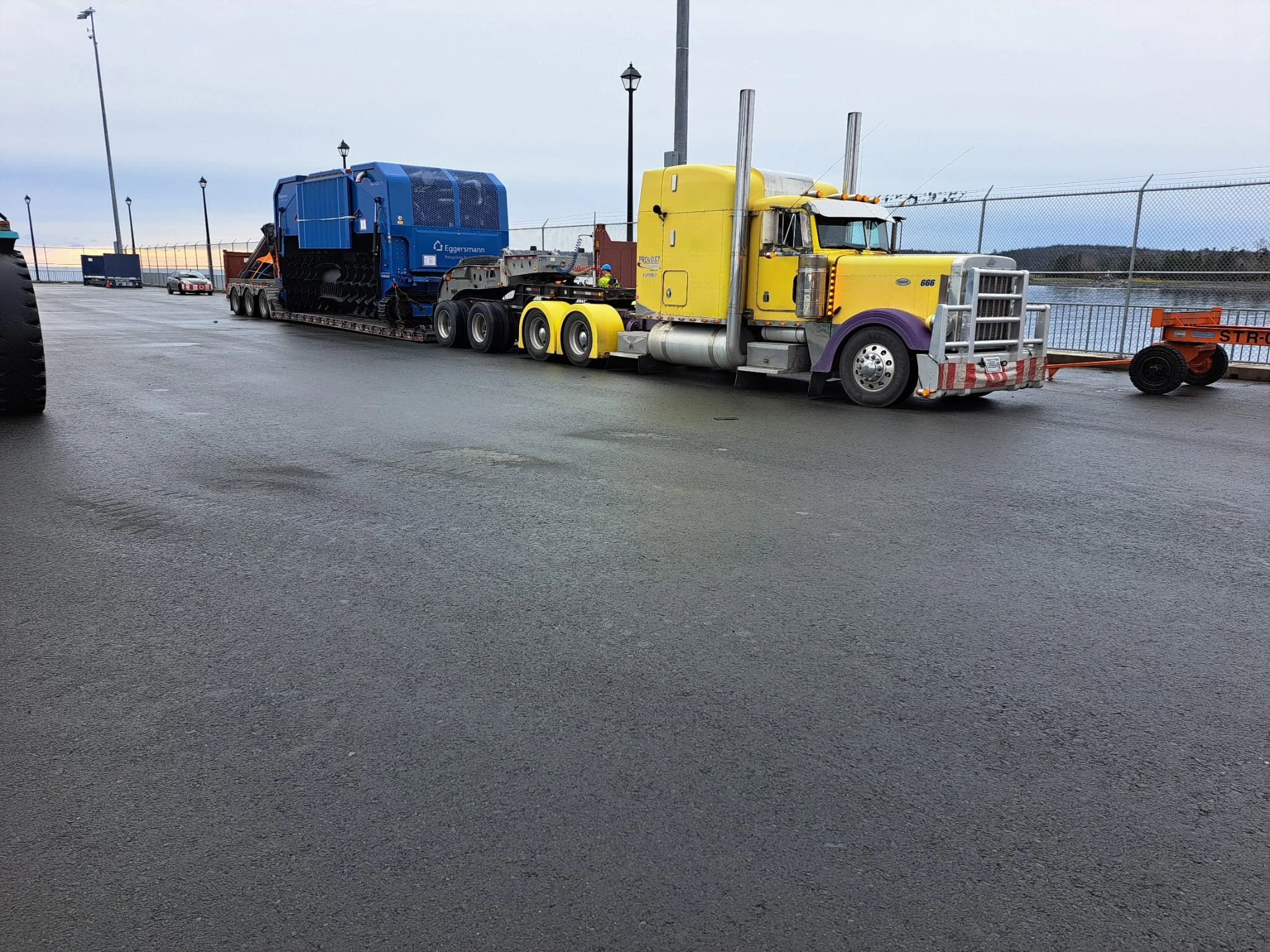 35 mt mulcher on 8 axel double drop