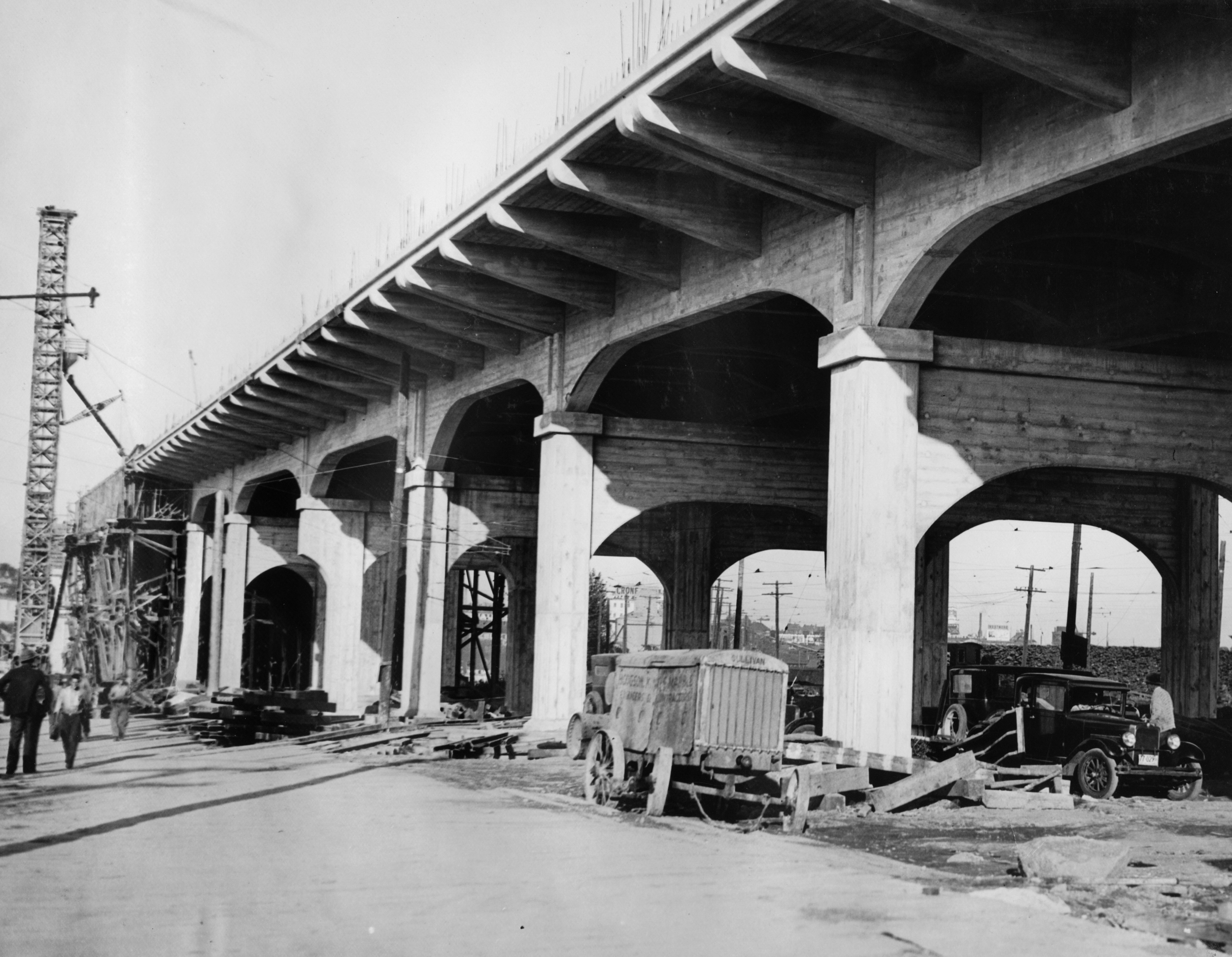 148 Underside of South Viaduct crossing BC Elect tracks 27 Aug 1931.png