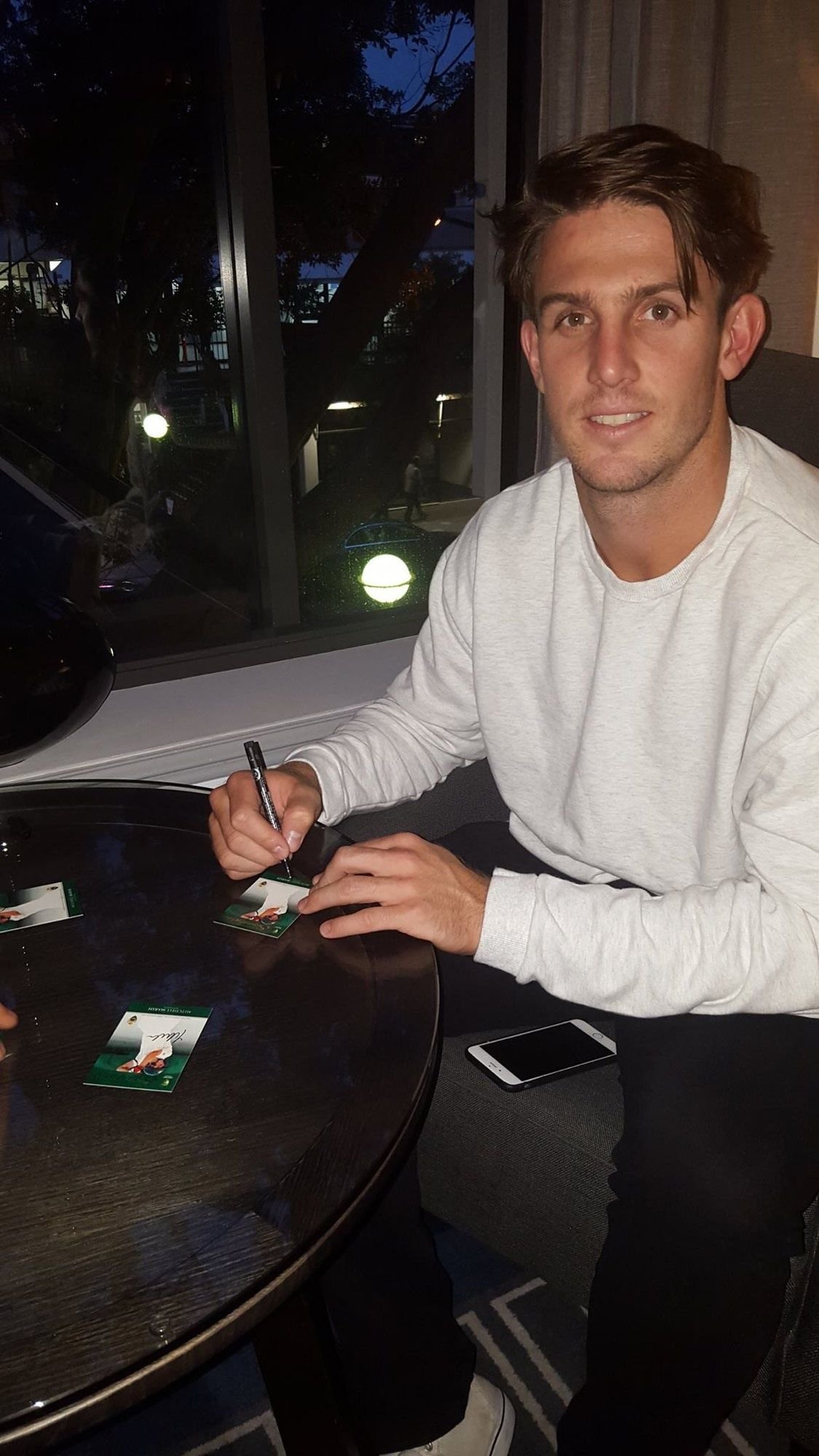 2016-17_tap_n_play_cricket_mitch_marsh_signing.jpg