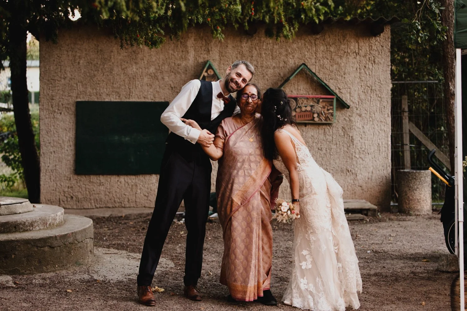 Hochzeit im Schlosspark Ostrau mit Tobi und Sukanya - 22.jpg