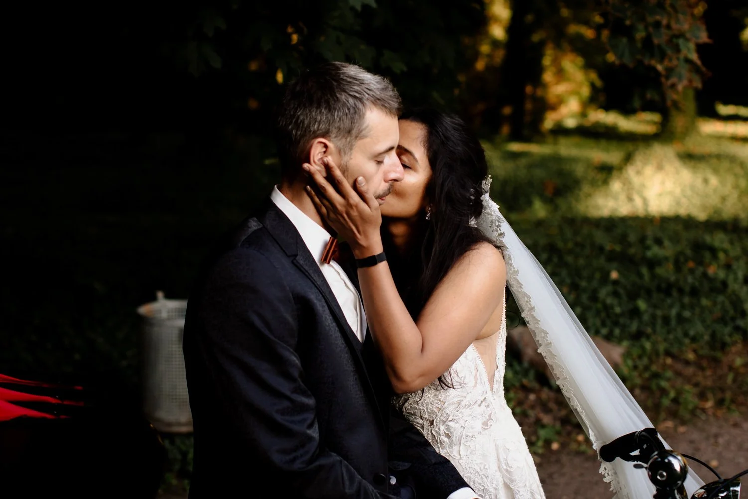 Hochzeit im Schlosspark Ostrau mit Tobi und Sukanya - 20.jpg