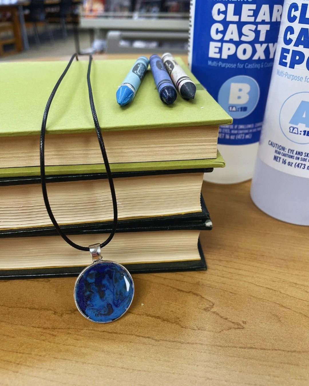 Get ready for our next Adult Craft Night📿 

We&rsquo;ll be making melted crayon resin necklaces &mdash; and they turned out so beautiful! Each piece is colorful, unique, and totally one-of-a-kind.

Perfect to keep for yourself or gift to someone spe