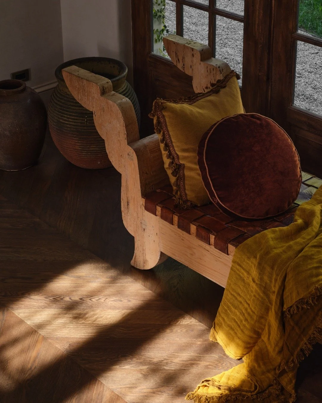 When the light hits just right.

📸 @michaelcliffordphotography
Construction: @buildrattigan 

#interiordesign #beverlyhillsinteriors #frenchcountrydecor #interiorarchitecture #bespokeinteriors

Designed while working at House of Honey