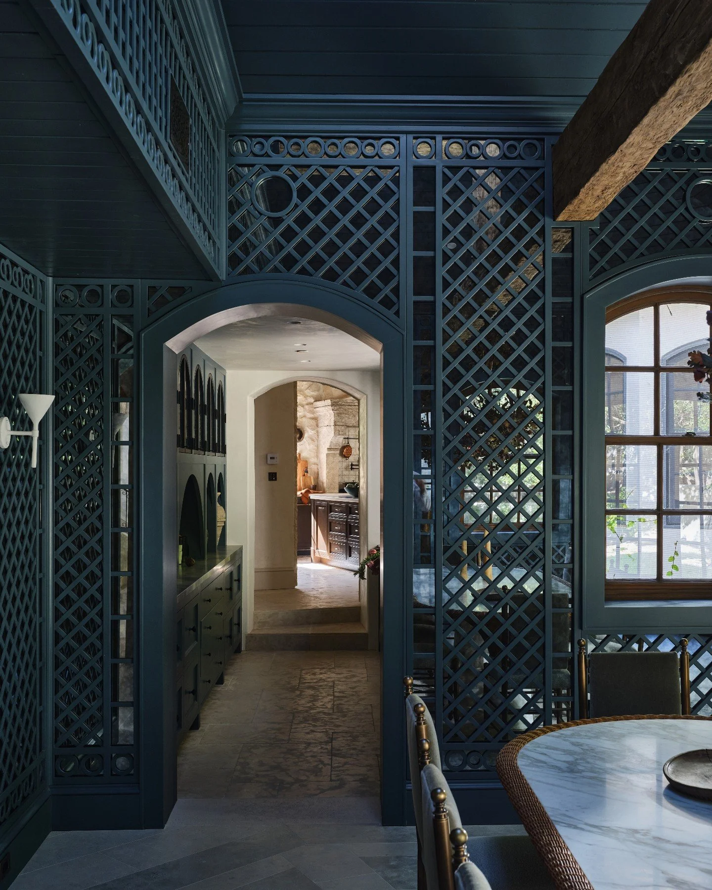 A floor plan designed with intention&mdash;the butler&rsquo;s pantry thoughtfully placed at the heart, seamlessly connecting the dining room and kitchen.

Photos @MichaelCliffordPhotography
Contractor @BuildRattigan

#trelliage #antiquebeams #stonefl