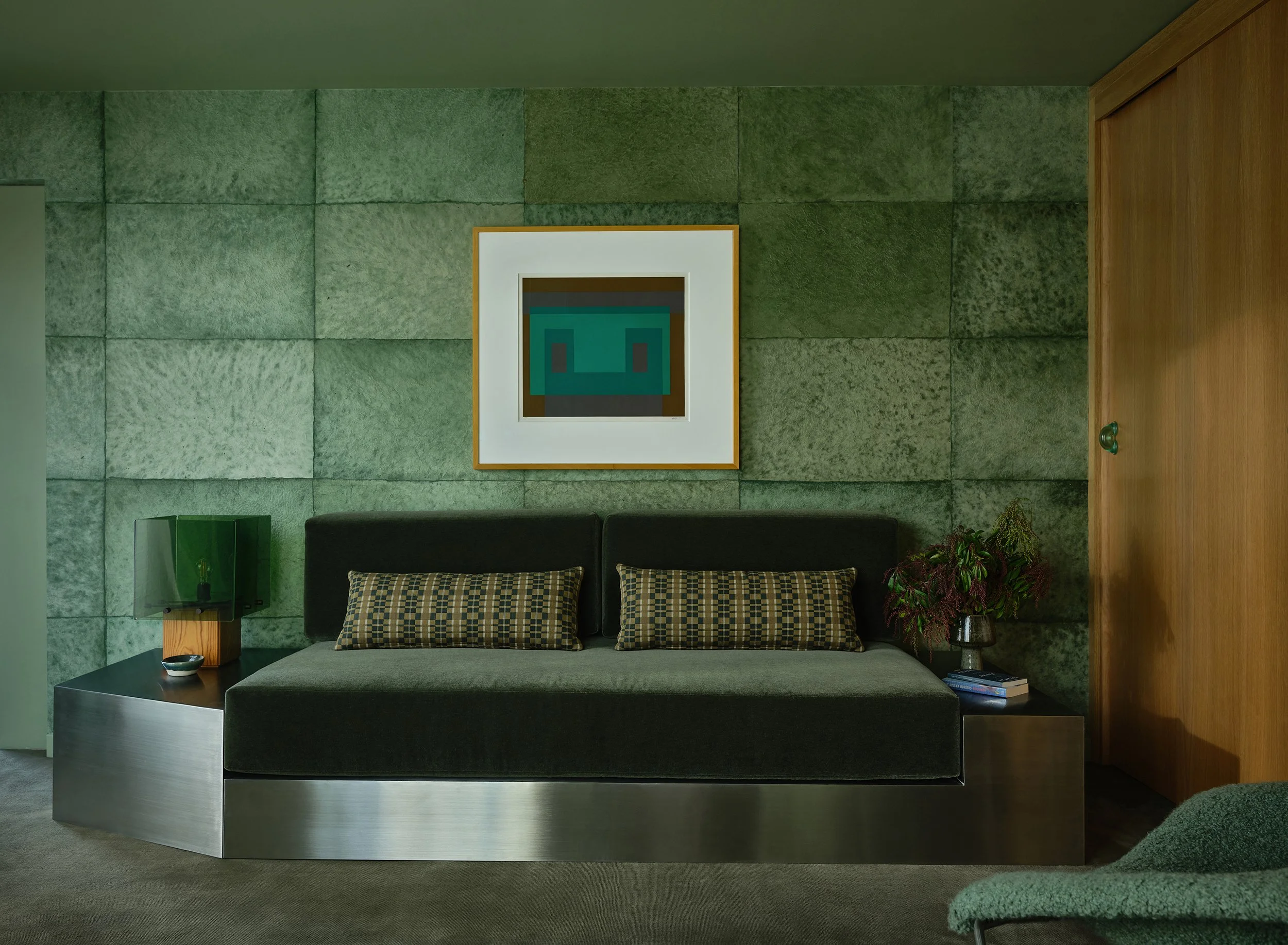RICCIO VIDAURRE DESIGN_HOLLYWOOD HILLS_STAINLESS SOFA (38).jpg