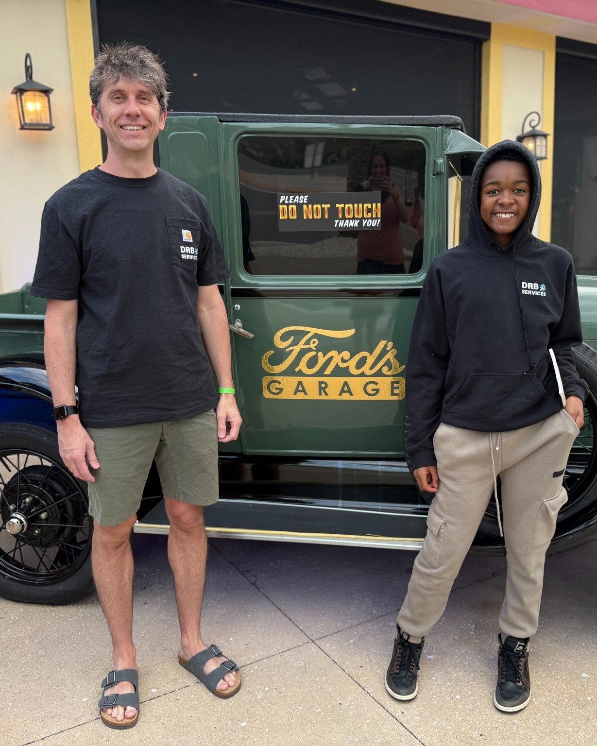 There's nothing better than sunshine and family ☀️
Ryan and Daelan are repping their DRB Services gear down in Florida, and we&rsquo;re loving every second of it. 😄
Don&rsquo;t forget to get outside and enjoy the sunshine today before the rain moves