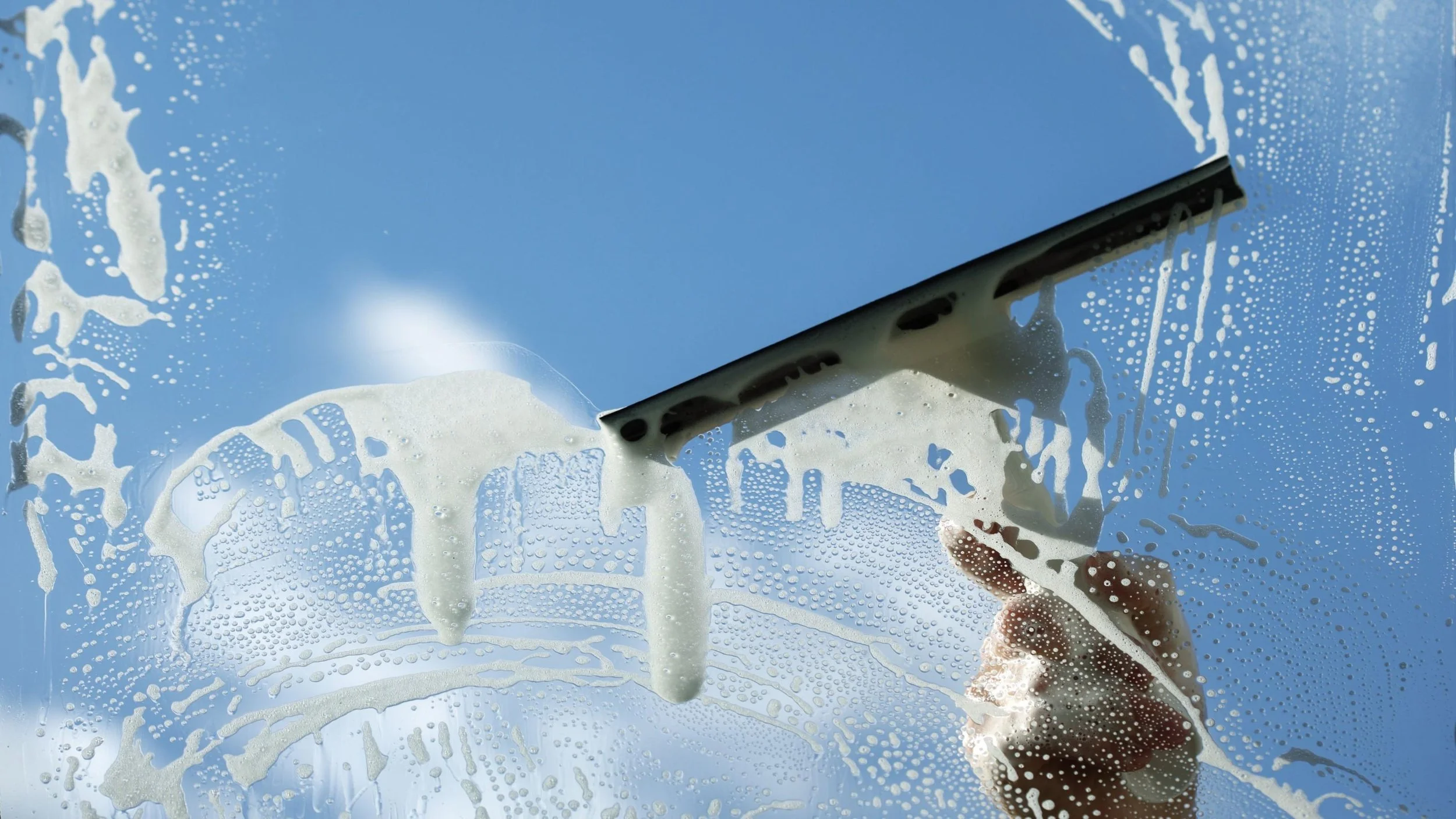 MVR Cleaning Solutions, ramenwasser, glazenwasser