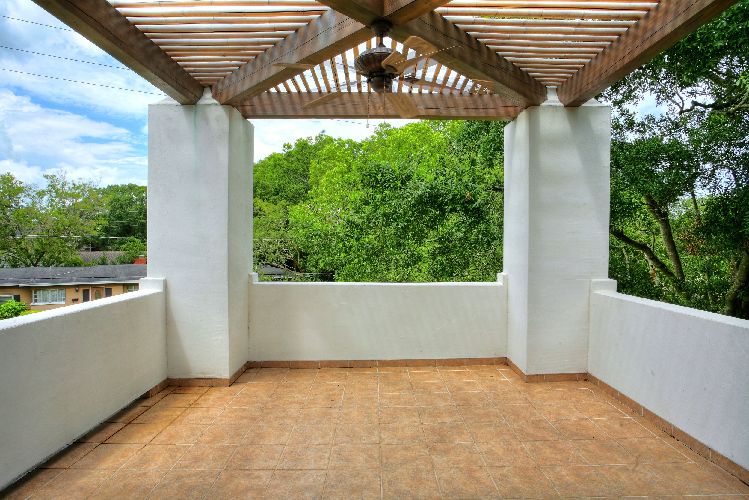 Photos from Realtor Julie Luxe 021.jpg