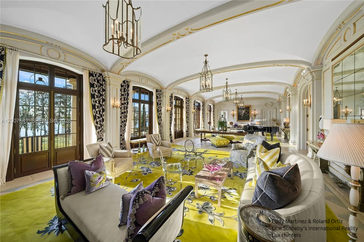 42 - Breezeway Interior (Black Text).png