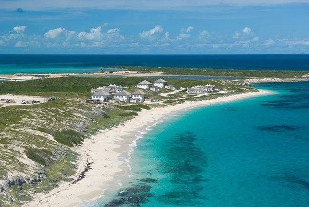 Sporting Club at Amerbergris Cay