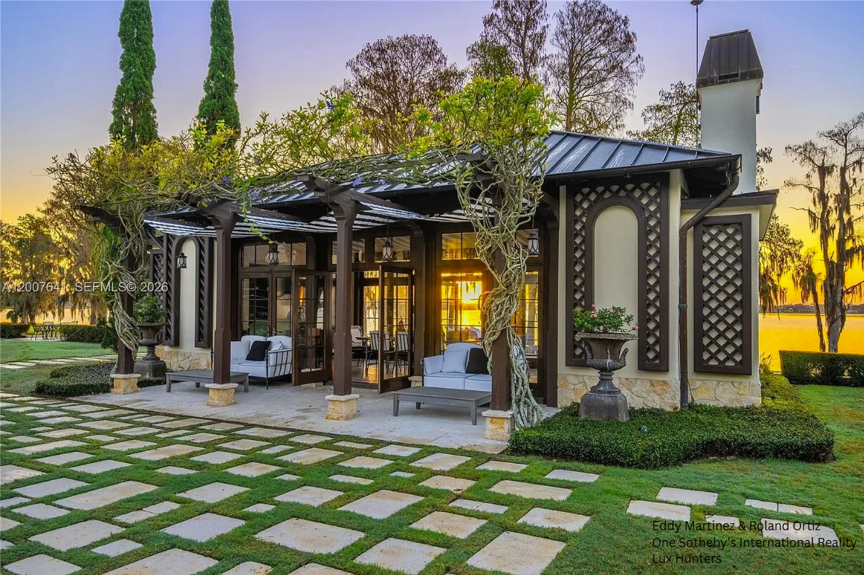 25 - Pool House (Black Text).png