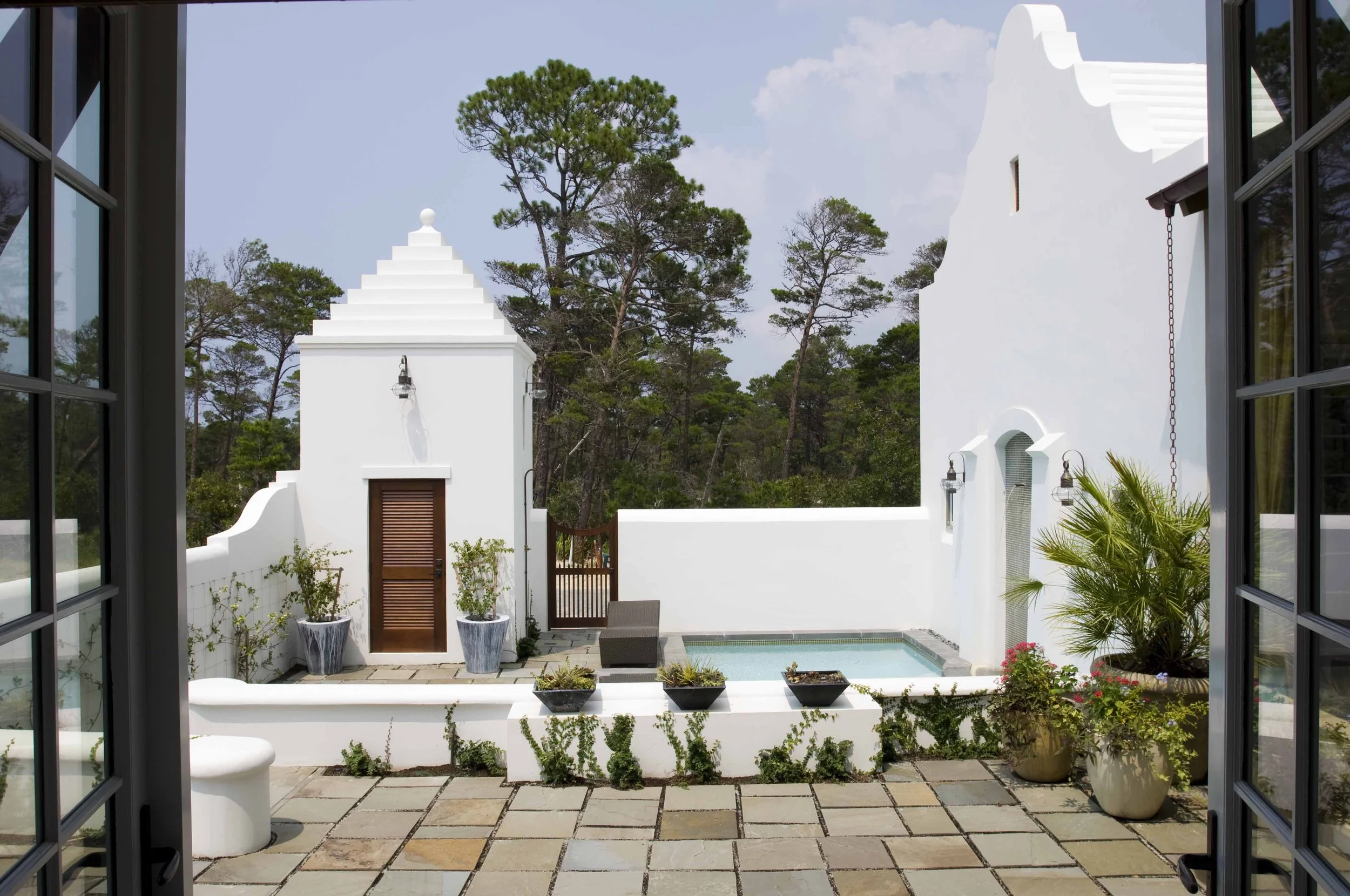 KL-082207-011_1 low res.jpg