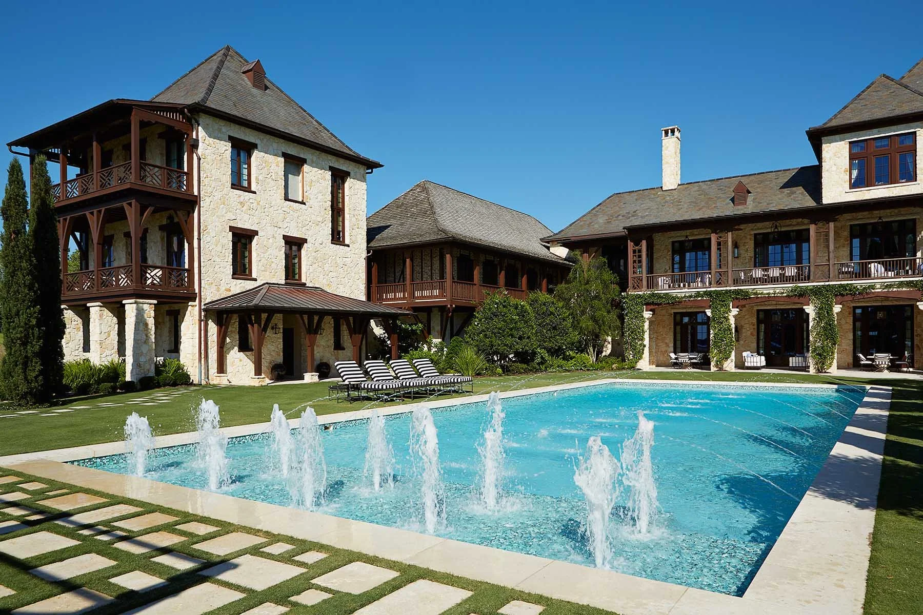 Wallace Home Two 0050 AAA.jpg