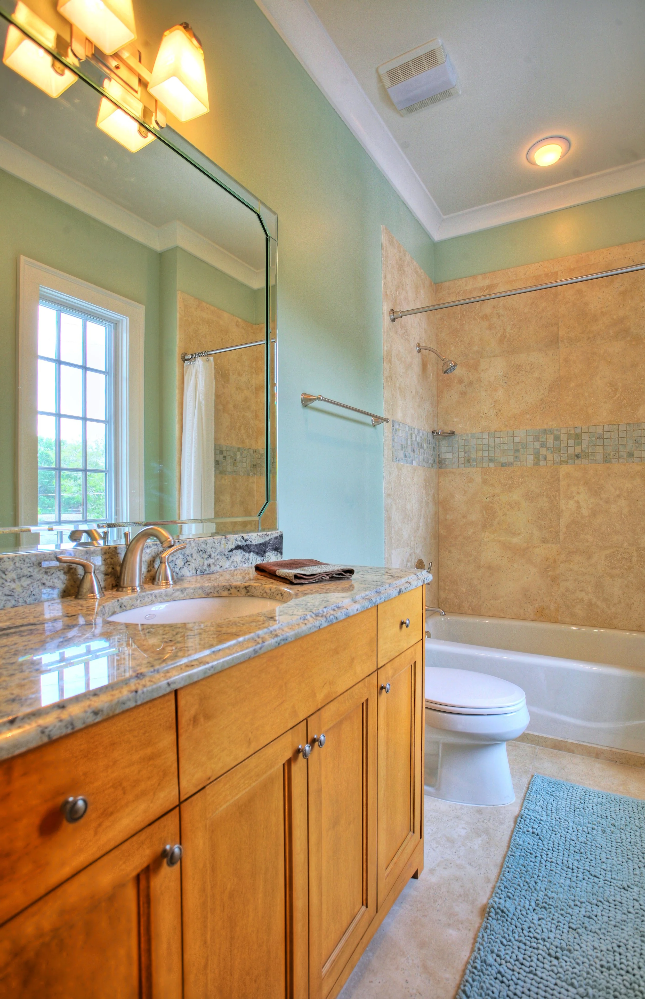 Photos from Realtor Julie Luxe 020.jpg