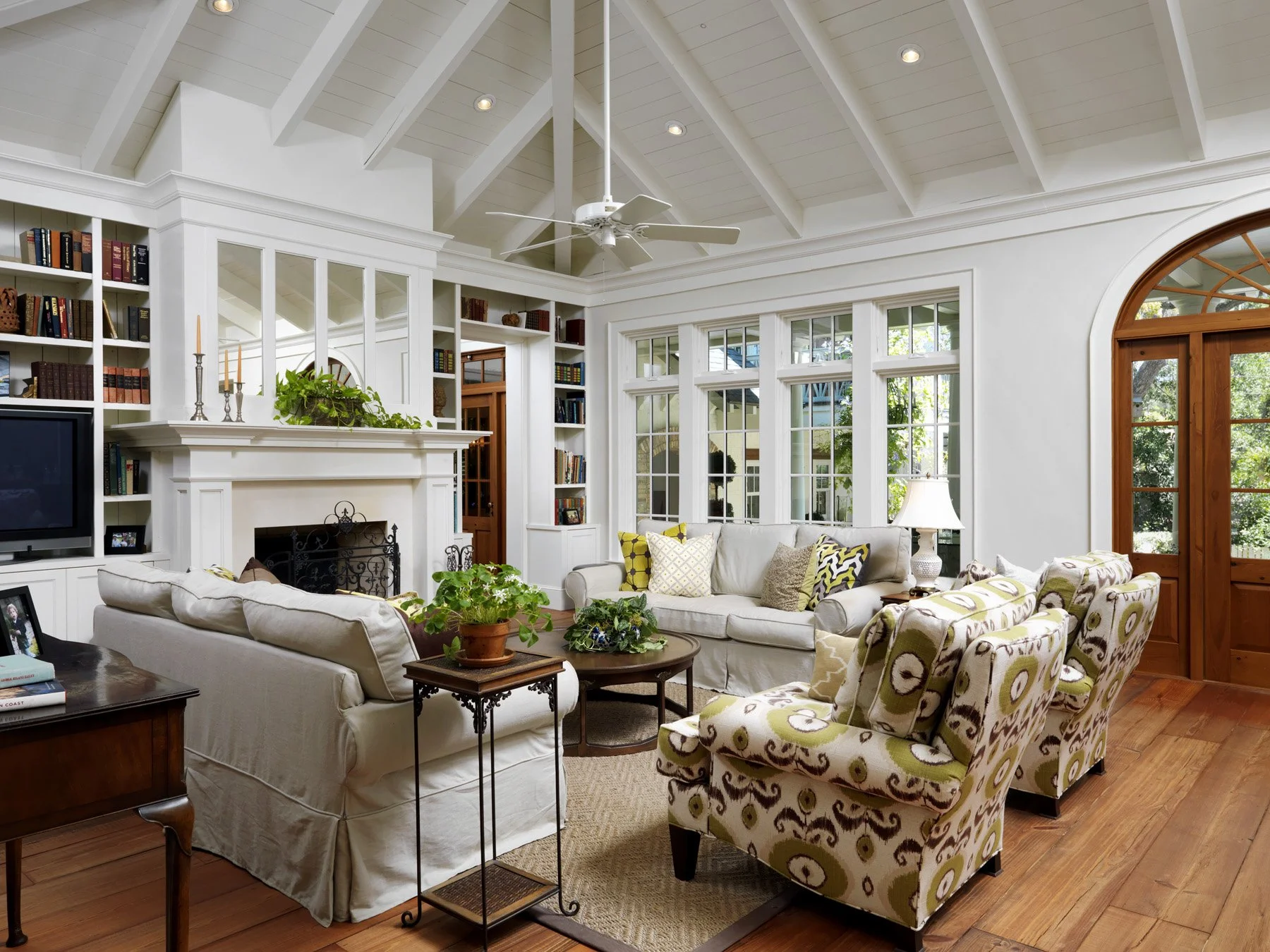 Family Room 2A (Small).jpg