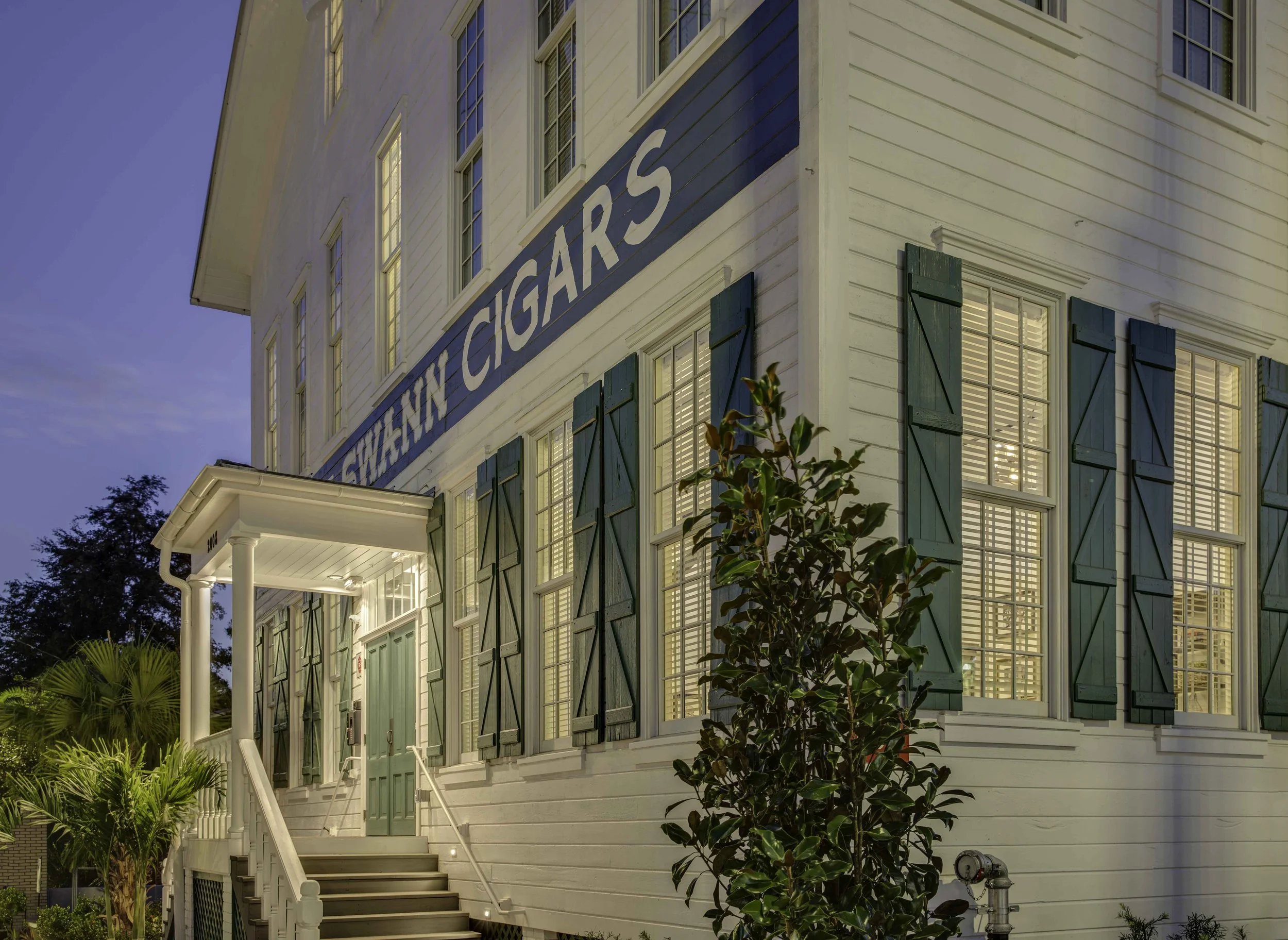 B - Oliva_Extrerior Detail Night.jpg