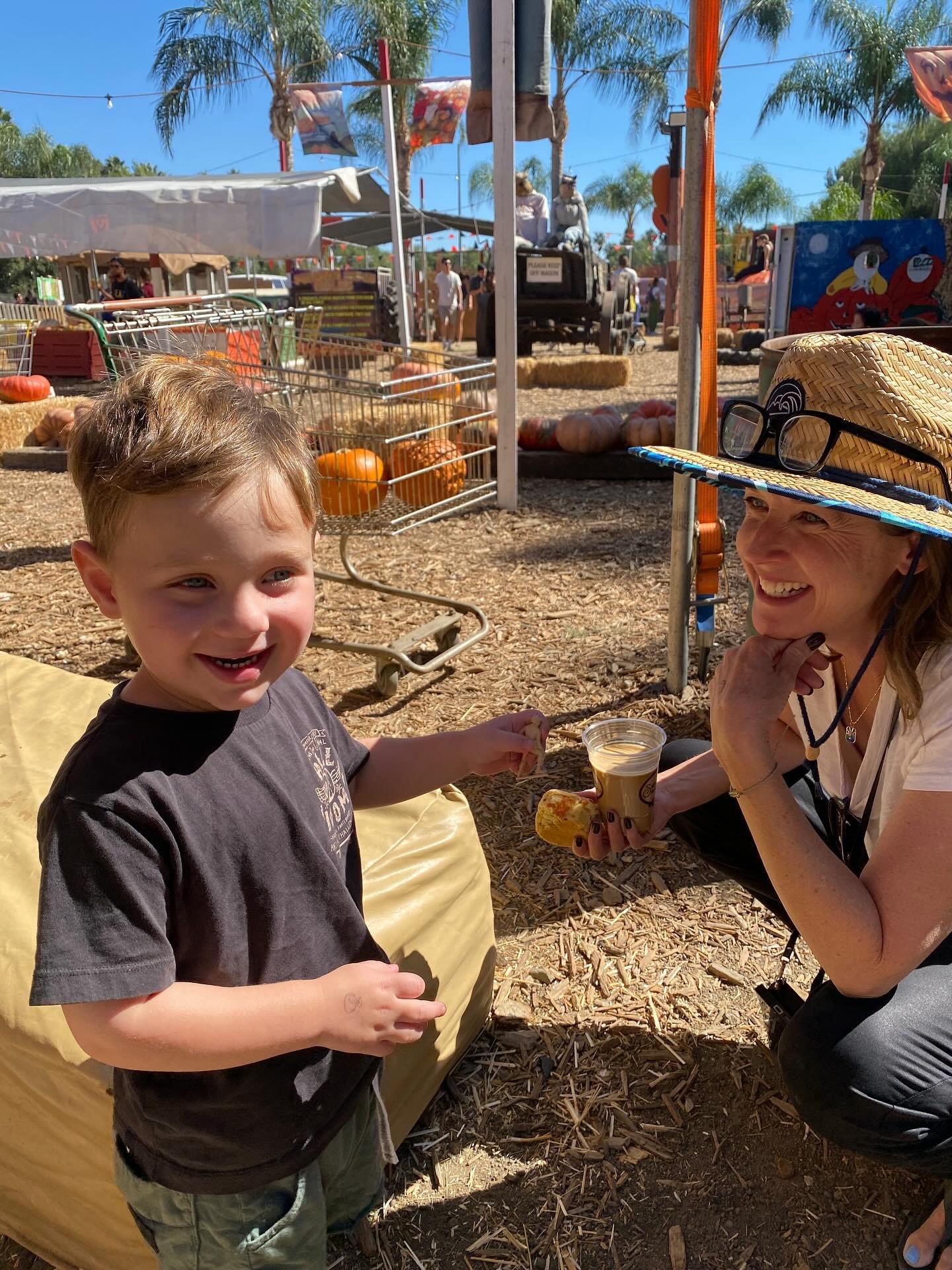 🎃Pumpkin Patch Fun!🎃

Our TSONS community had the best time yesterday at our family friendly event! Families picked pumpkins, had some yummy treats and enjoyed a beautiful morning together! 

Thank you to all our amazing families, teachers and volu