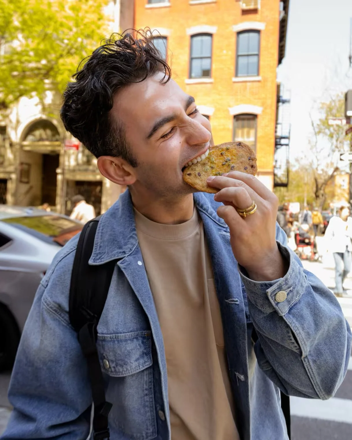 Proof I&rsquo;ll follow a chocolate chip cookie&hellip; (or any carb) anywhere anytime 
🥯 
NYC bagel crawl by the one and only @nycbageltours