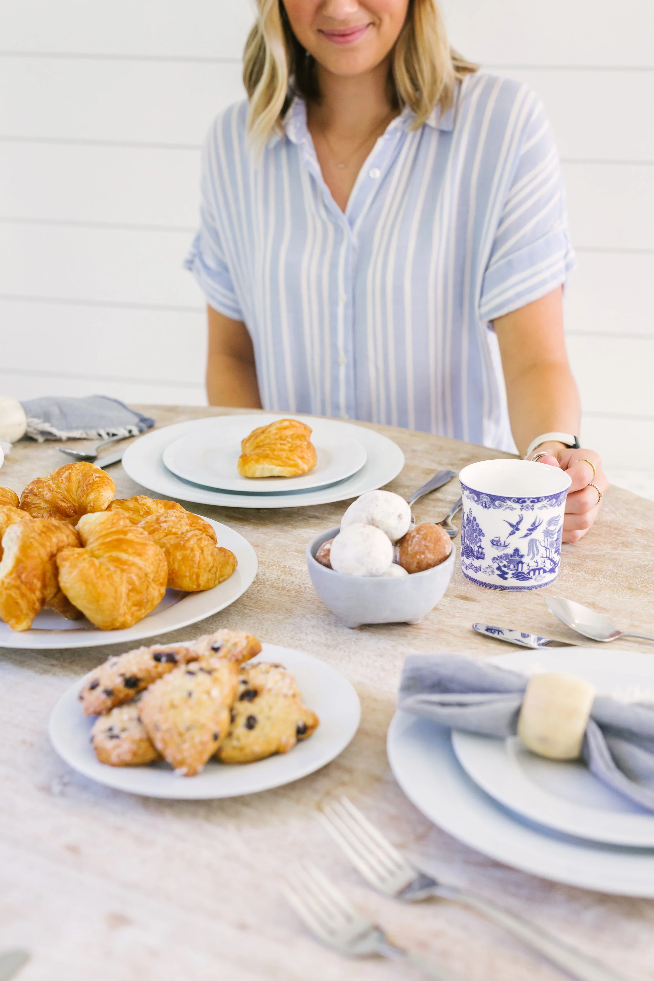 Charleston group travel home near wedding venues