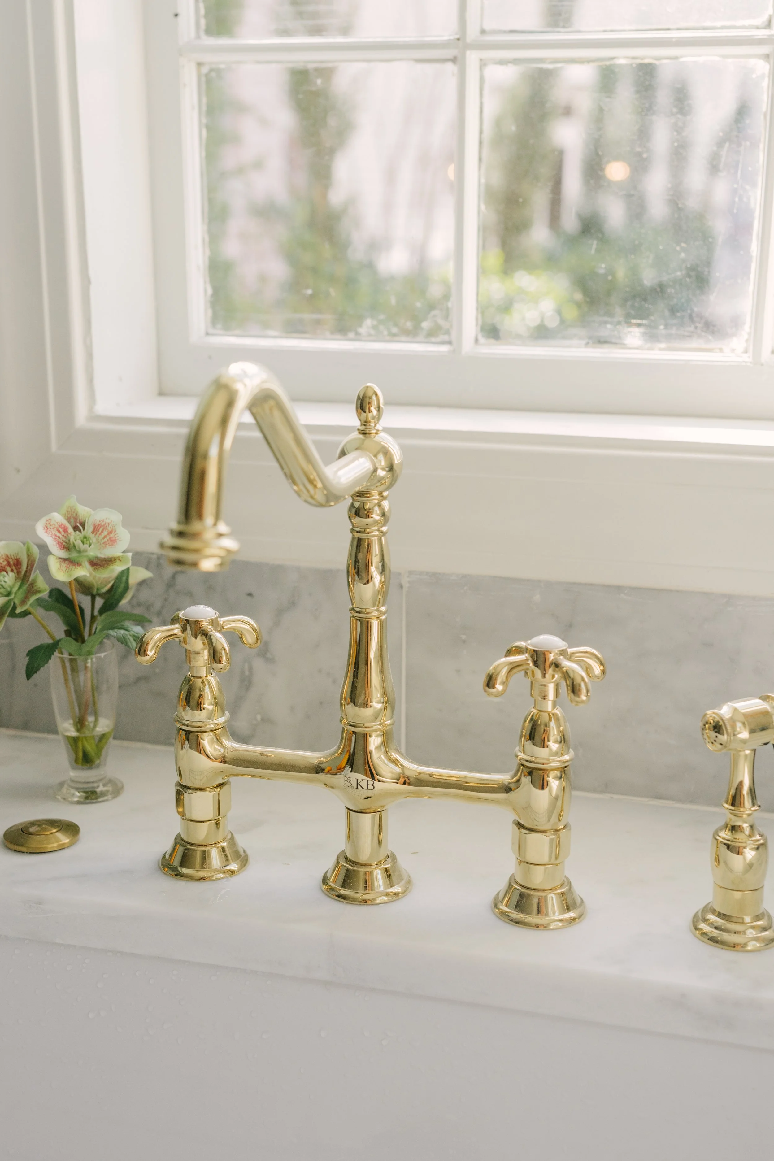 kitchen inside luxury vacation rental in historic downtown Charleston