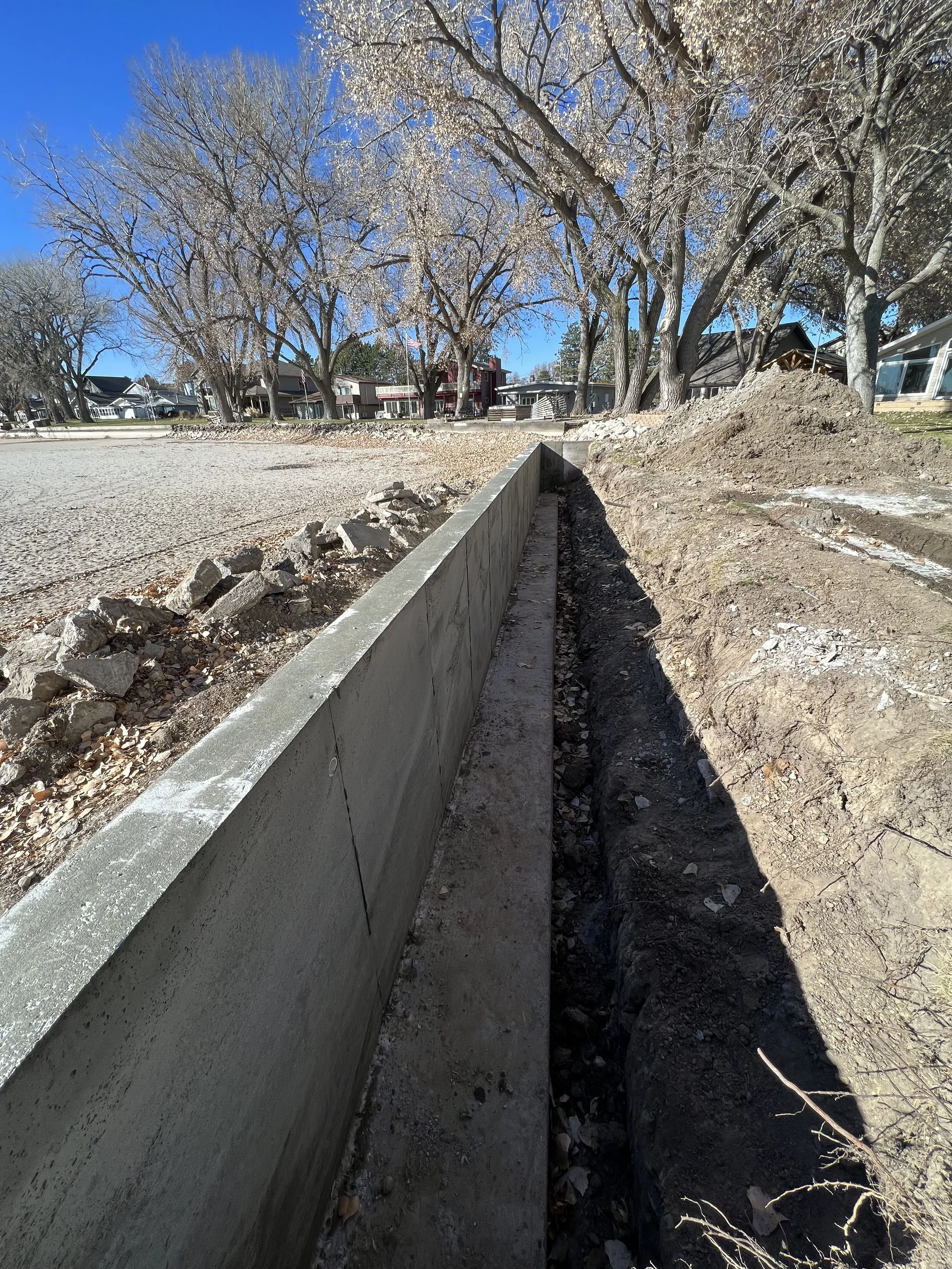 Sea wall - Johnson Lake