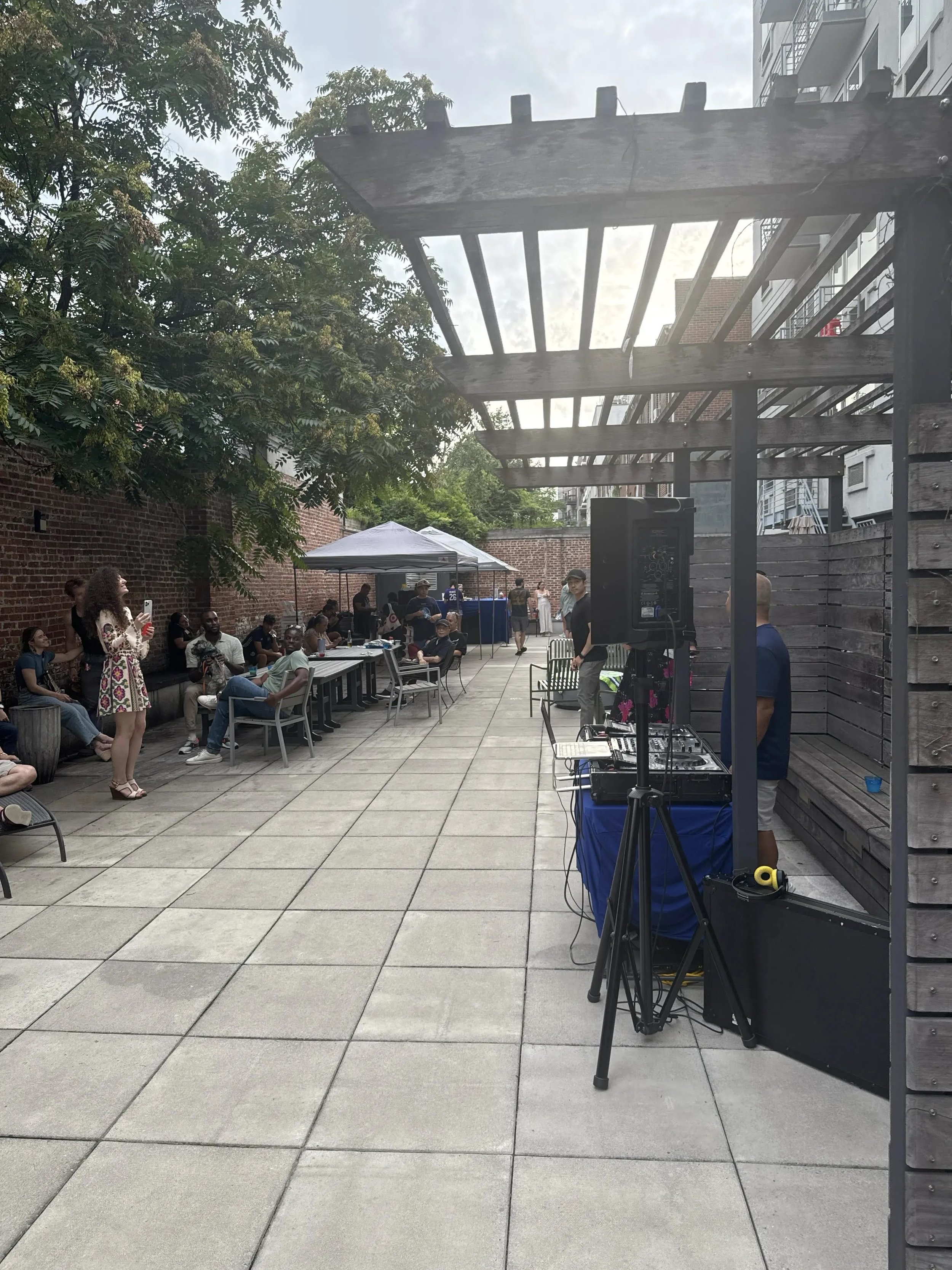 Architecture Nomad PLLC and ARCNOMA Expand Industry Network at Sandy's Summer Social