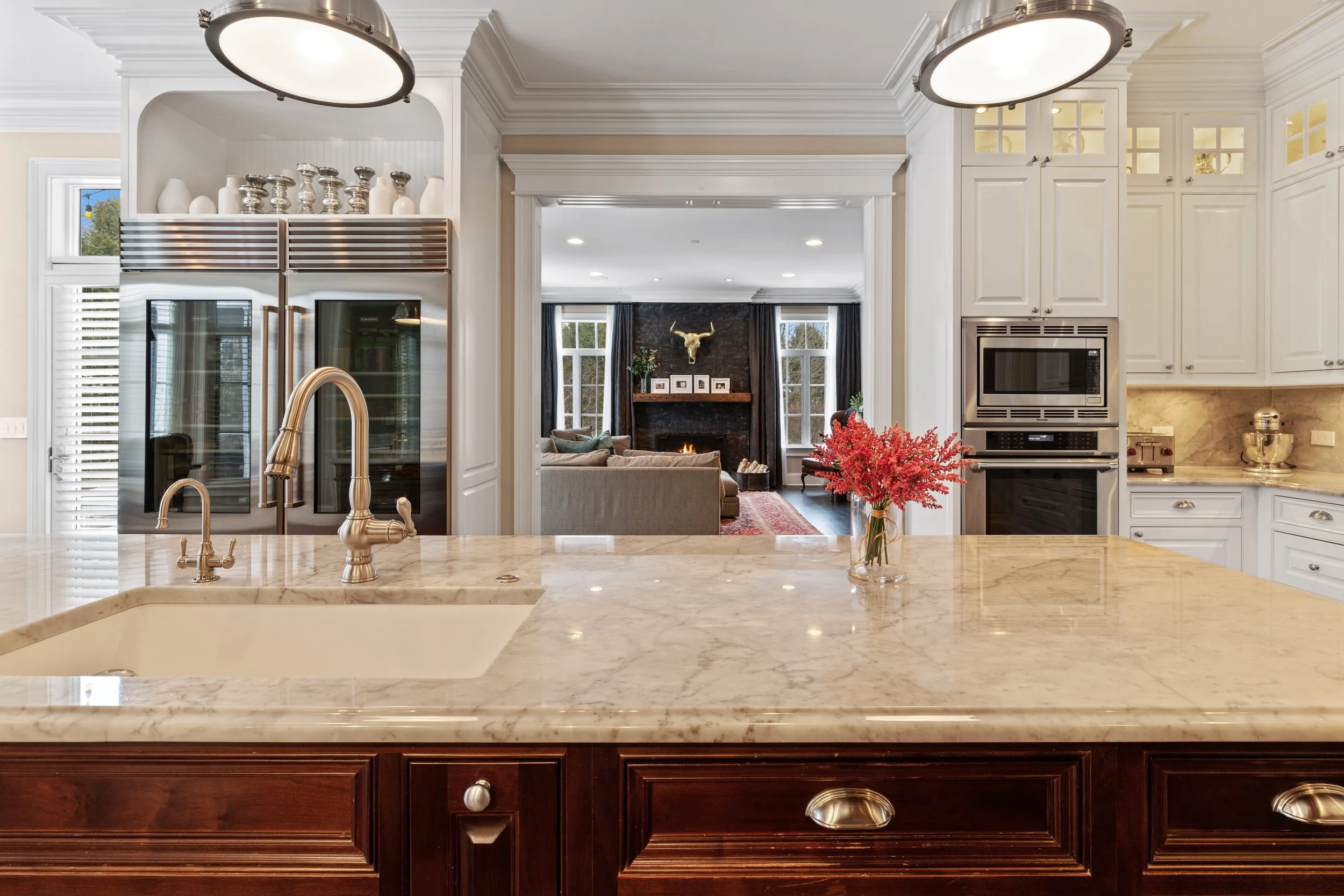 15_925-Pine-Tree-Ln_Kitchen_Print.jpg