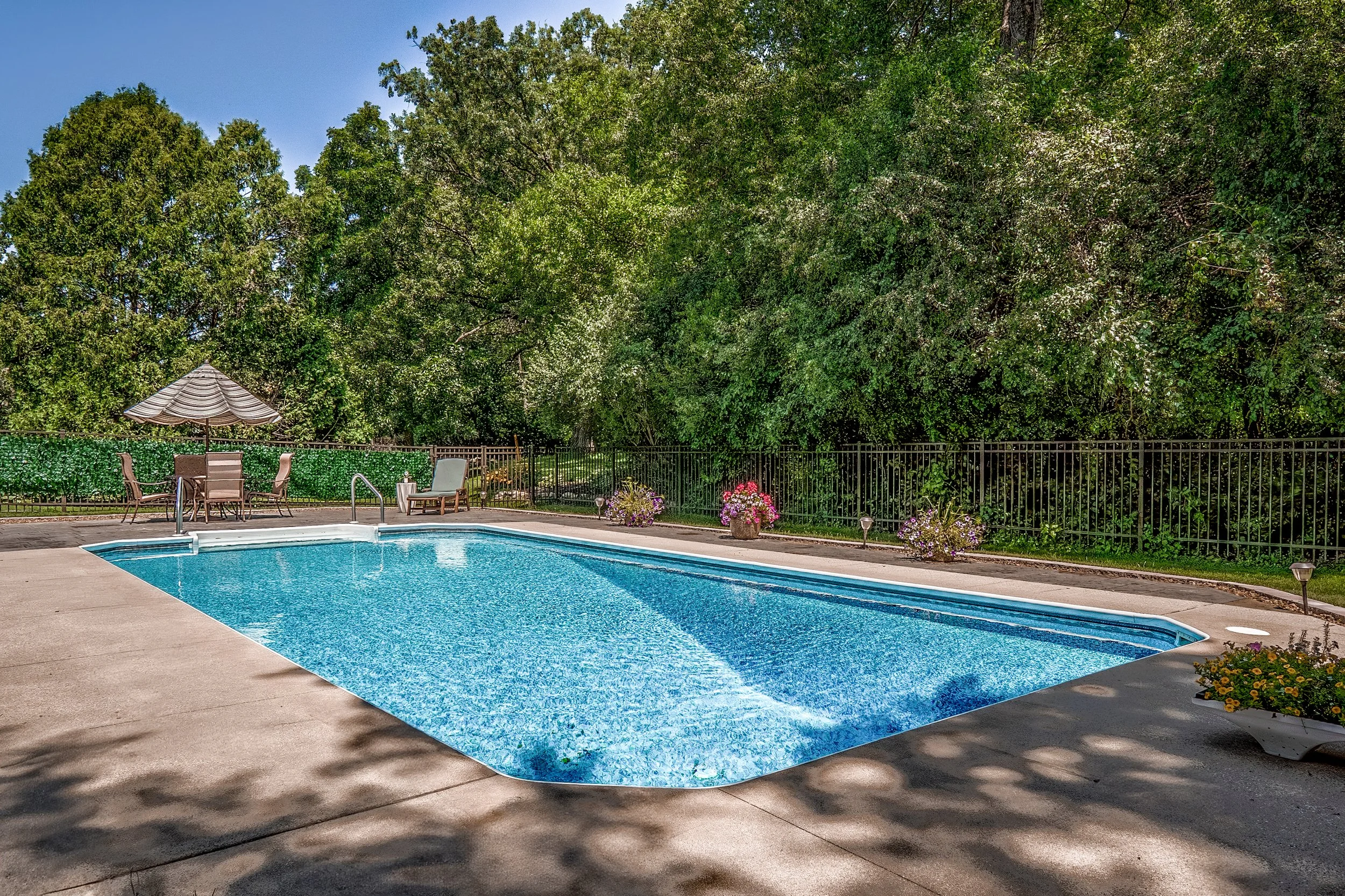 hamer_visuals-editorial_portrait_photography-oconomowoc_wi-25-07-july-double_g_interiors-DSC1925.jpg