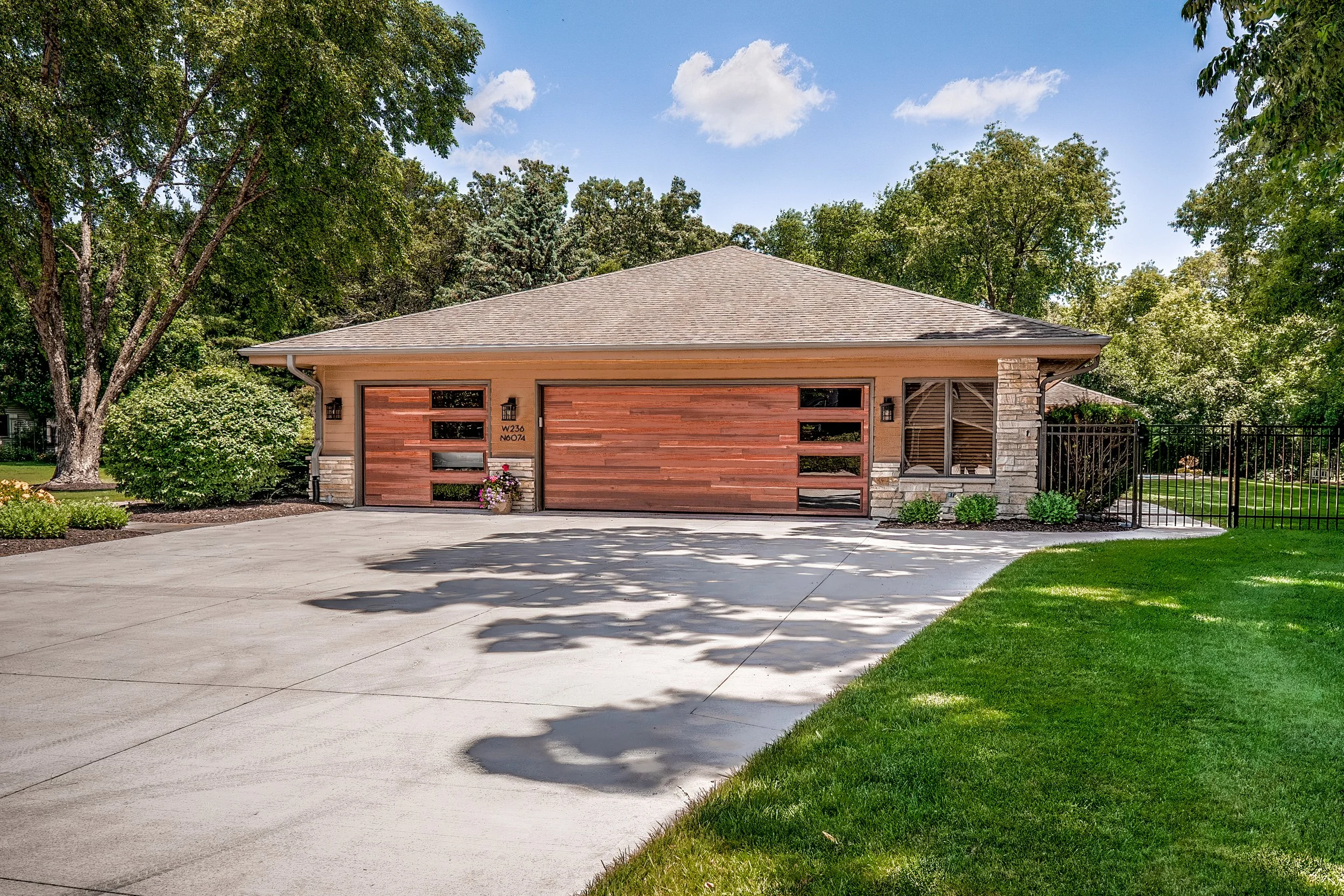 hamer_visuals-editorial_portrait_photography-oconomowoc_wi-25-07-july-double_g_interiors-DSC1882.jpg