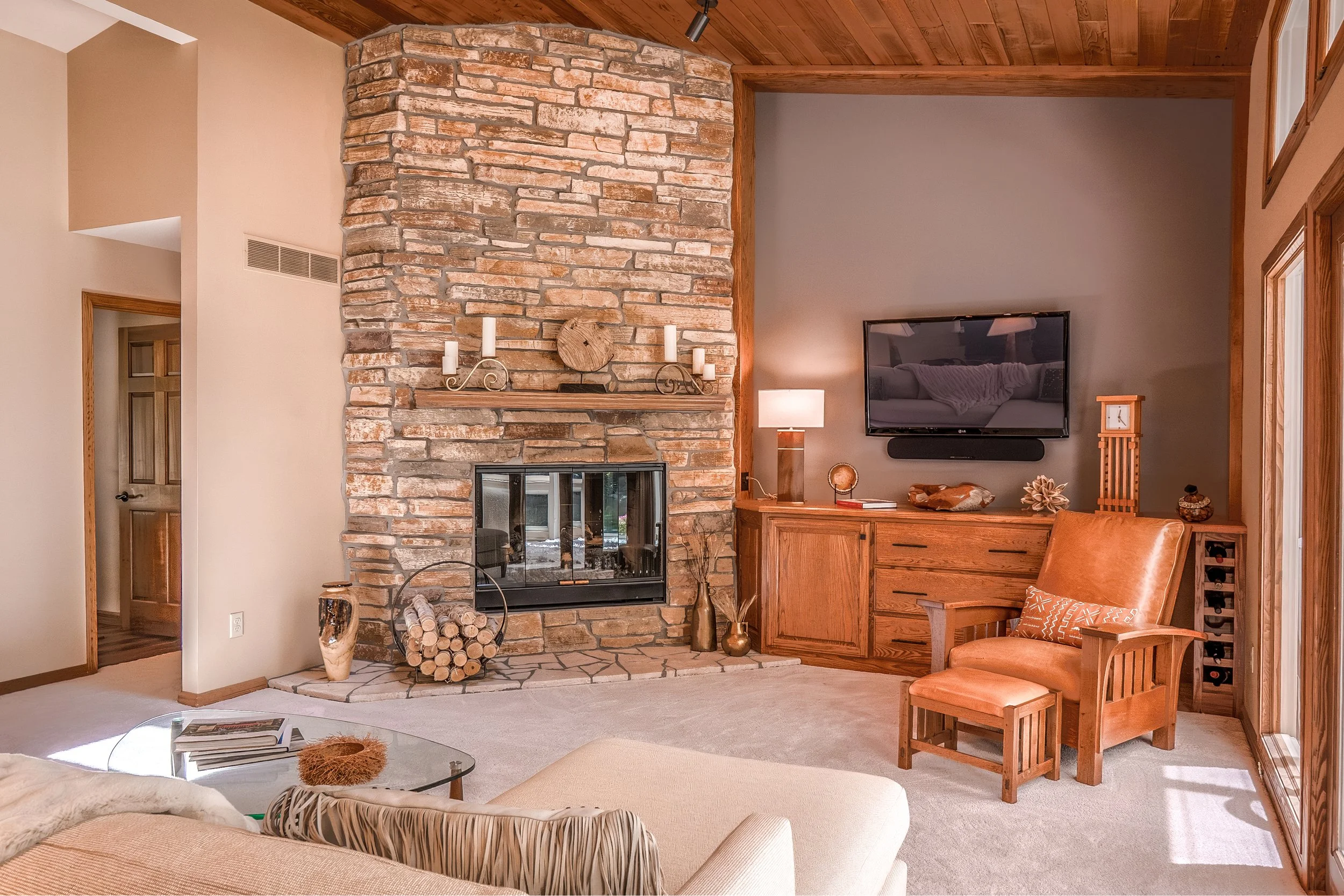 hamer_visuals-editorial_portrait_photography-oconomowoc_wi-25-07-july-double_g_interiors-DSC1635.jpg