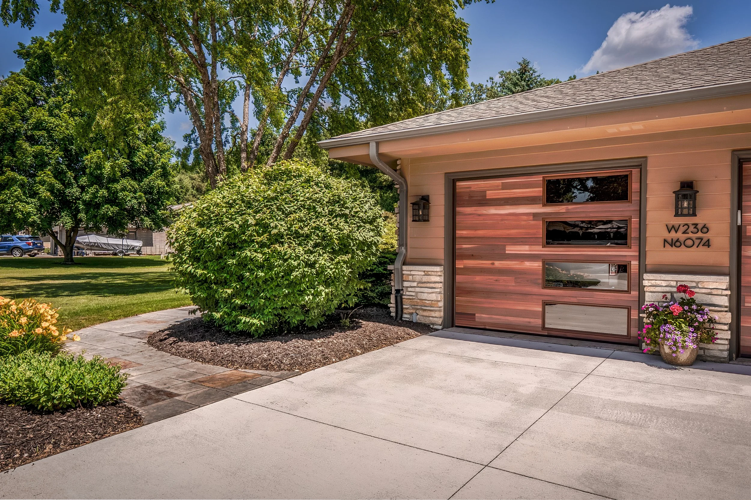 hamer_visuals-editorial_portrait_photography-oconomowoc_wi-25-07-july-double_g_interiors-DSC1890.jpg
