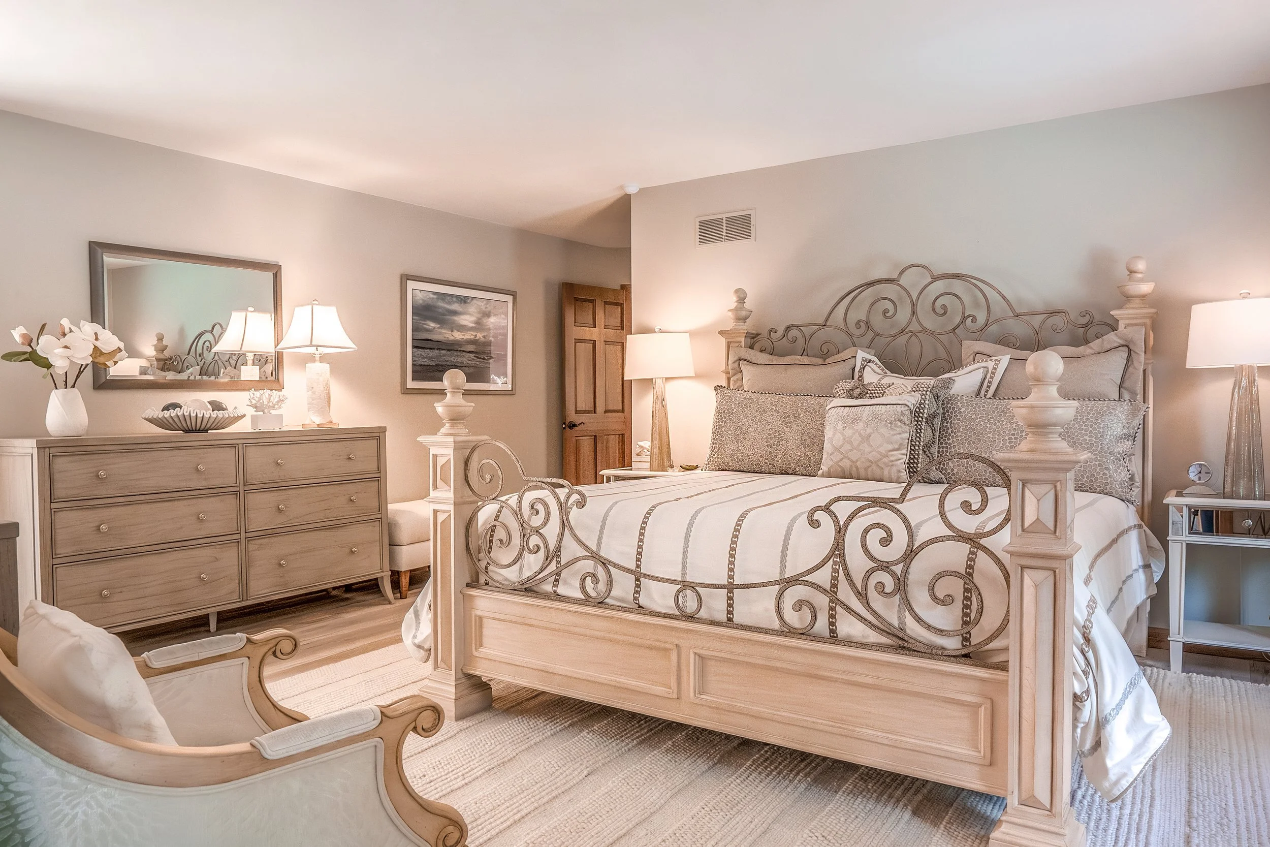 hamer_visuals-editorial_portrait_photography-oconomowoc_wi-25-07-july-double_g_interiors-DSC1700.jpg