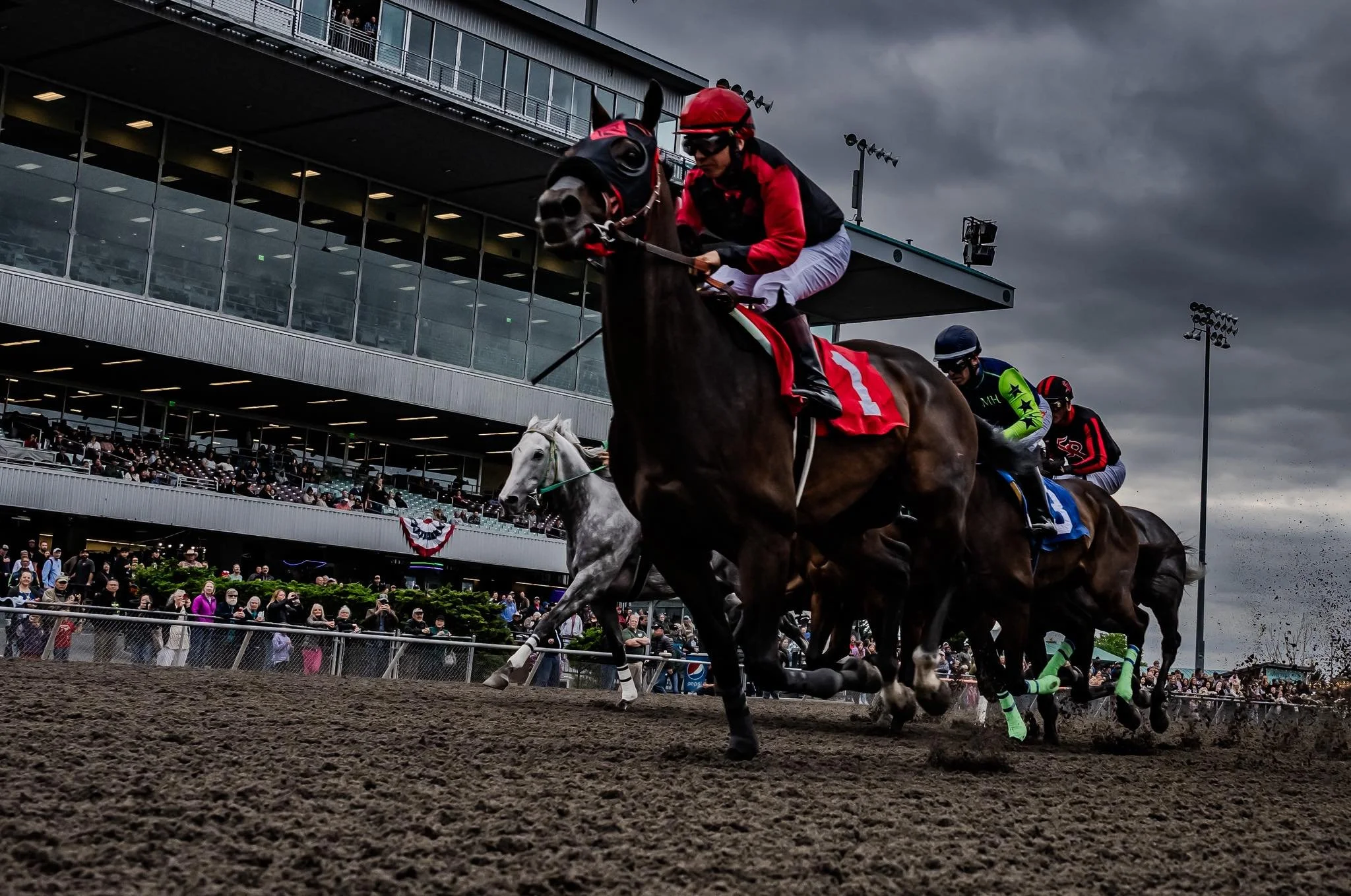 🎁 Holiday Gift Guide: Thoughtful, Local, and Totally Memorable 🎄