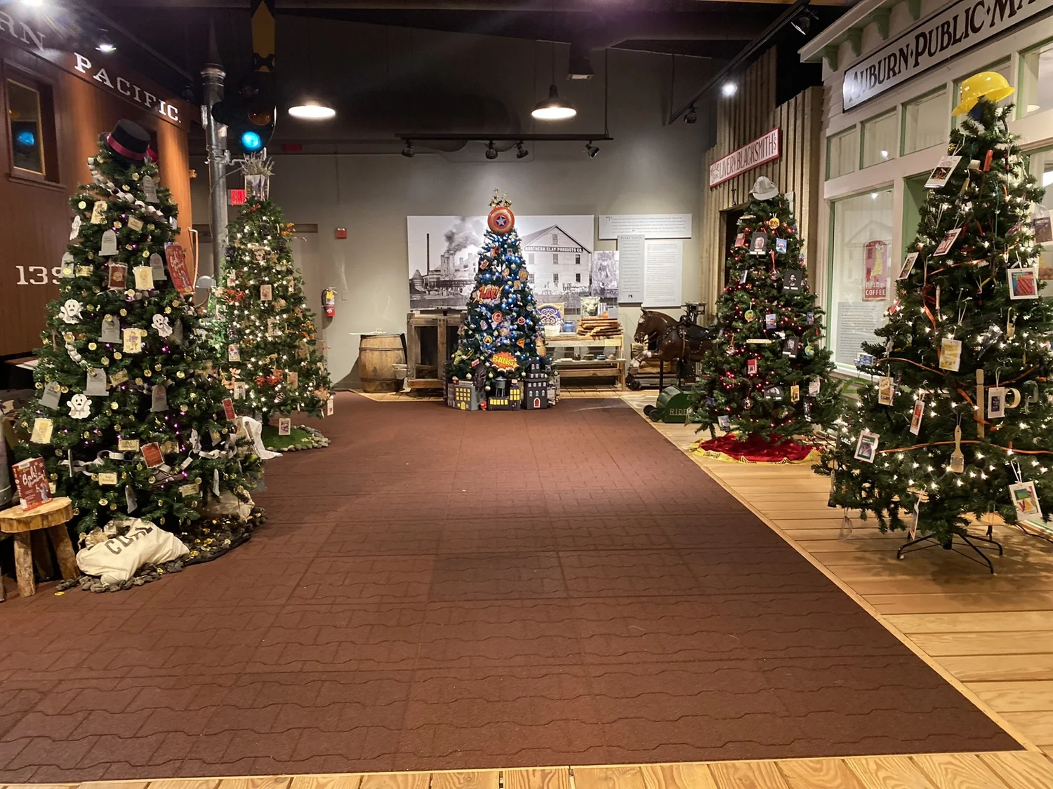 Register Your Business for White River Valley Museum's Festival of Trees