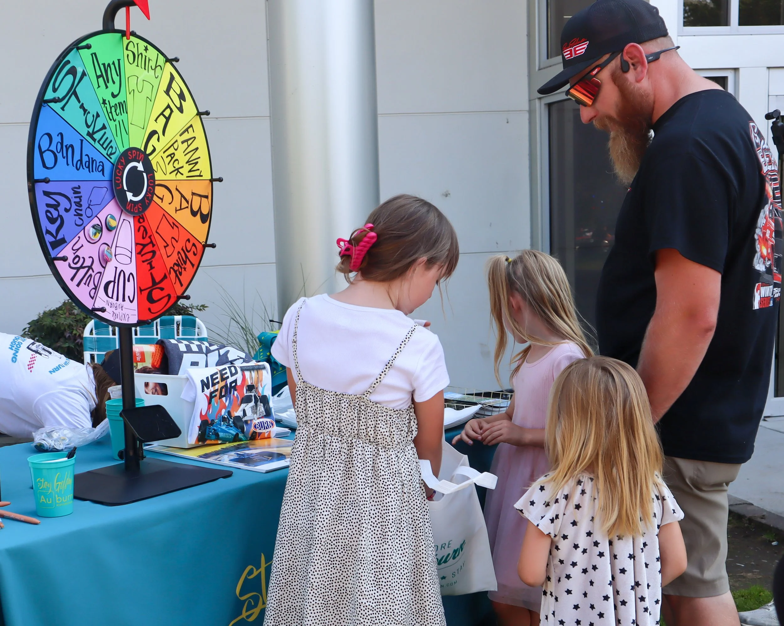FAN FEST 2026 DAVE & BUSTERS-4.jpg