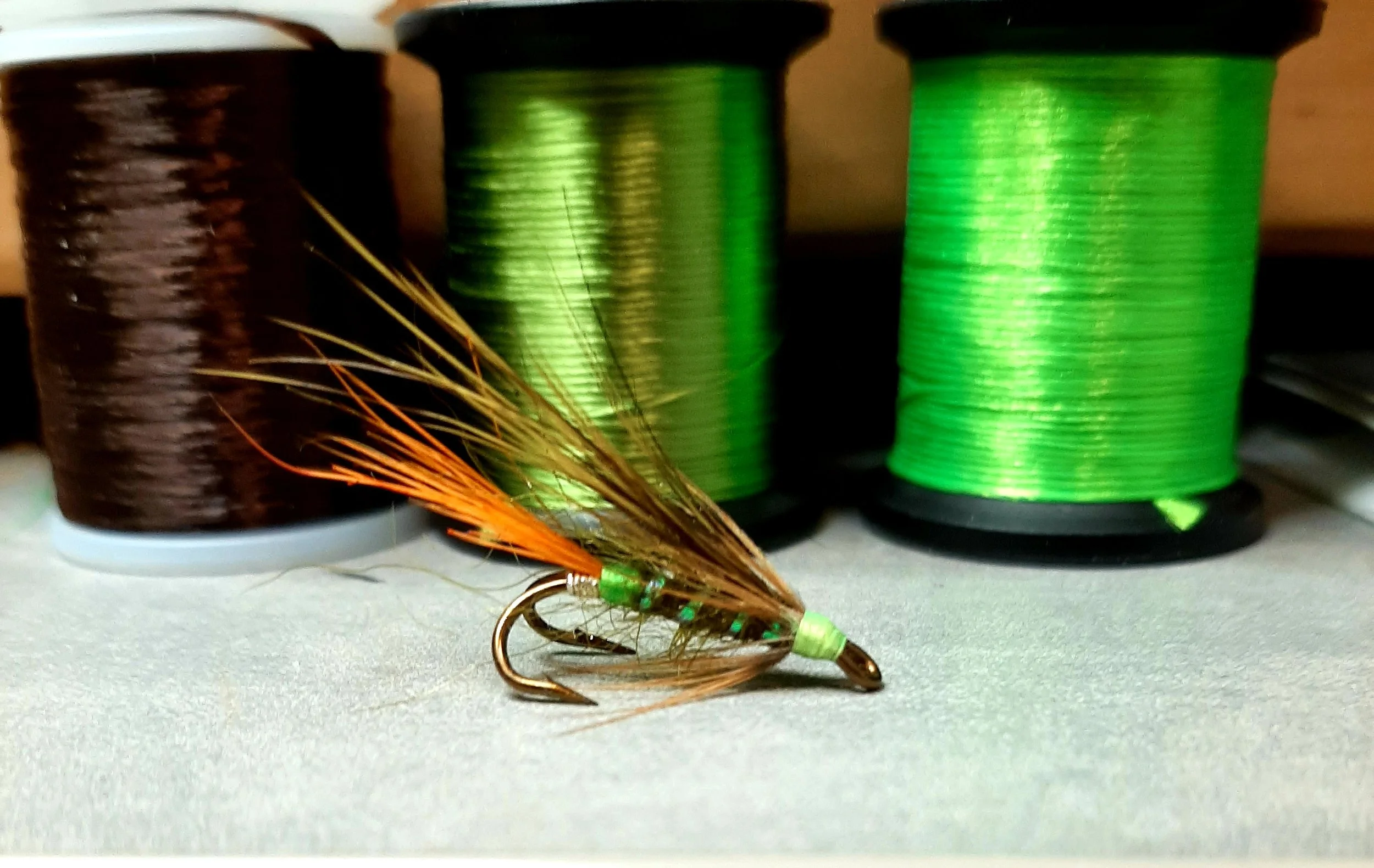 Perhokalastus-perho-Jouko-Moshnikoff-Sevettijärvi-myydään-perho (3).jpg