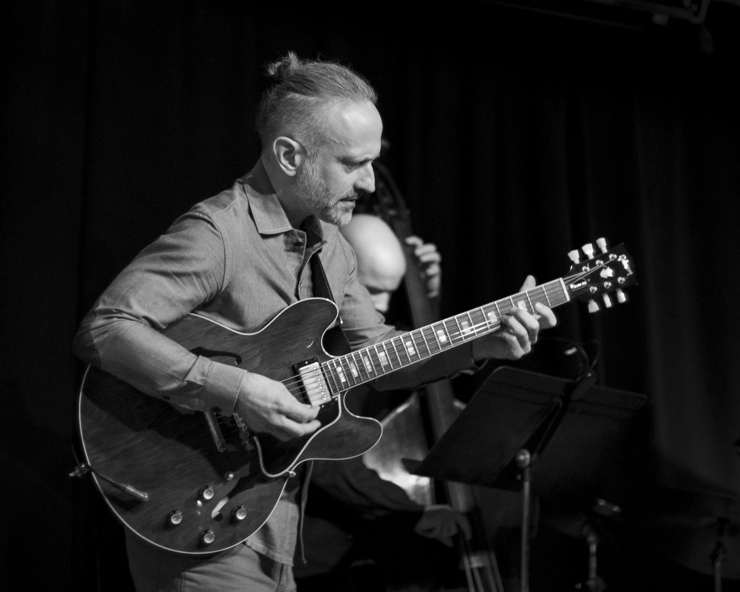 Brian Citro performing at the Hungry Brain 2025 (3), photo by Tim Schmoll.