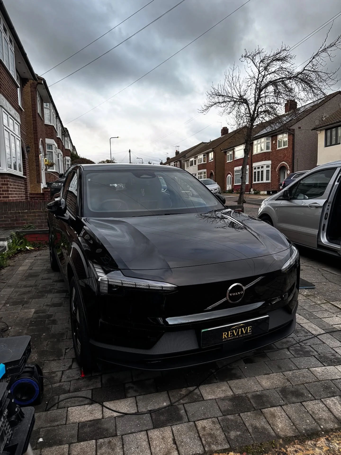 The ultimate defense for this gorgeous new Volvo EX30. Our premium ceramic coating was applied, locking in that deep, wet-look gloss and providing industry-leading protection. Say goodbye to dull paint and hello to extreme hydrophobics! #performancep