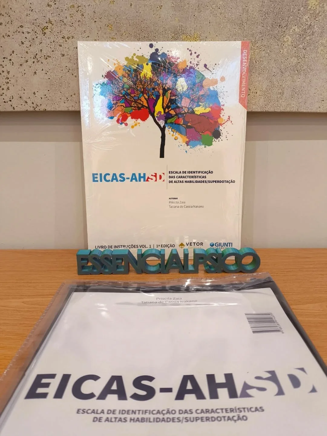 A Escala de Identifica&ccedil;&atilde;o das Caracter&iacute;sticas de Altas Habilidades/Superdota&ccedil;&atilde;o (EICAS-AH/SD) &eacute; caracterizada como uma escala de autorrelato que pode ser respondida por crian&ccedil;as e adolescentes de 9 at&