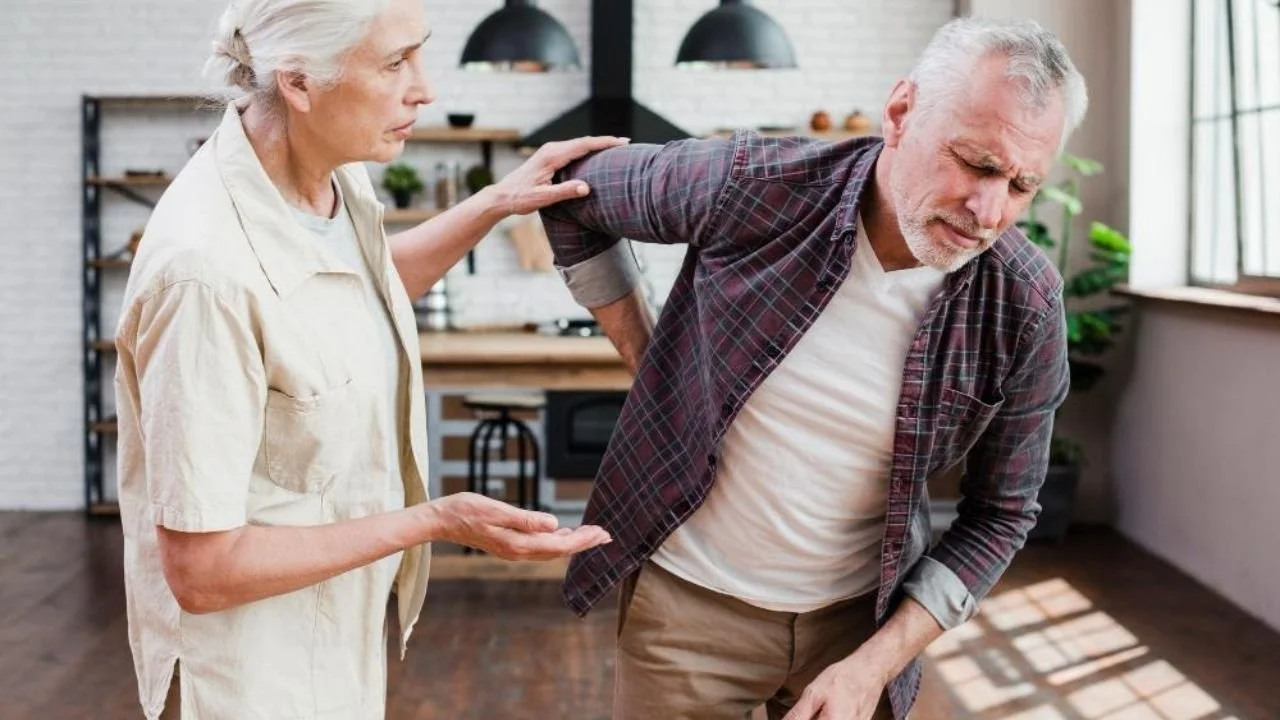 Why Are Senior Stretching Exercises Important for Maintaining Mobility in Assisted Living?