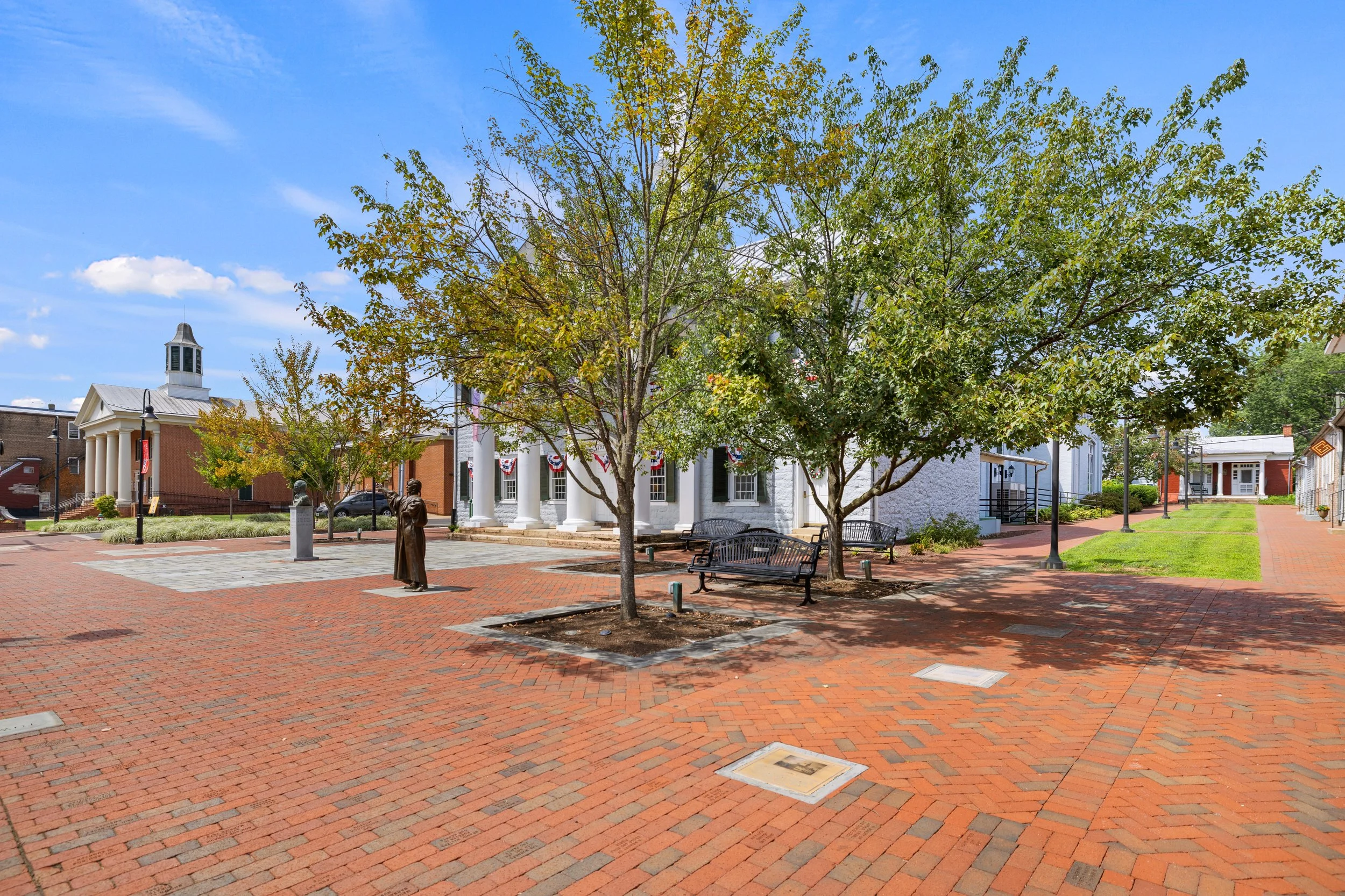 historic courthouse/square